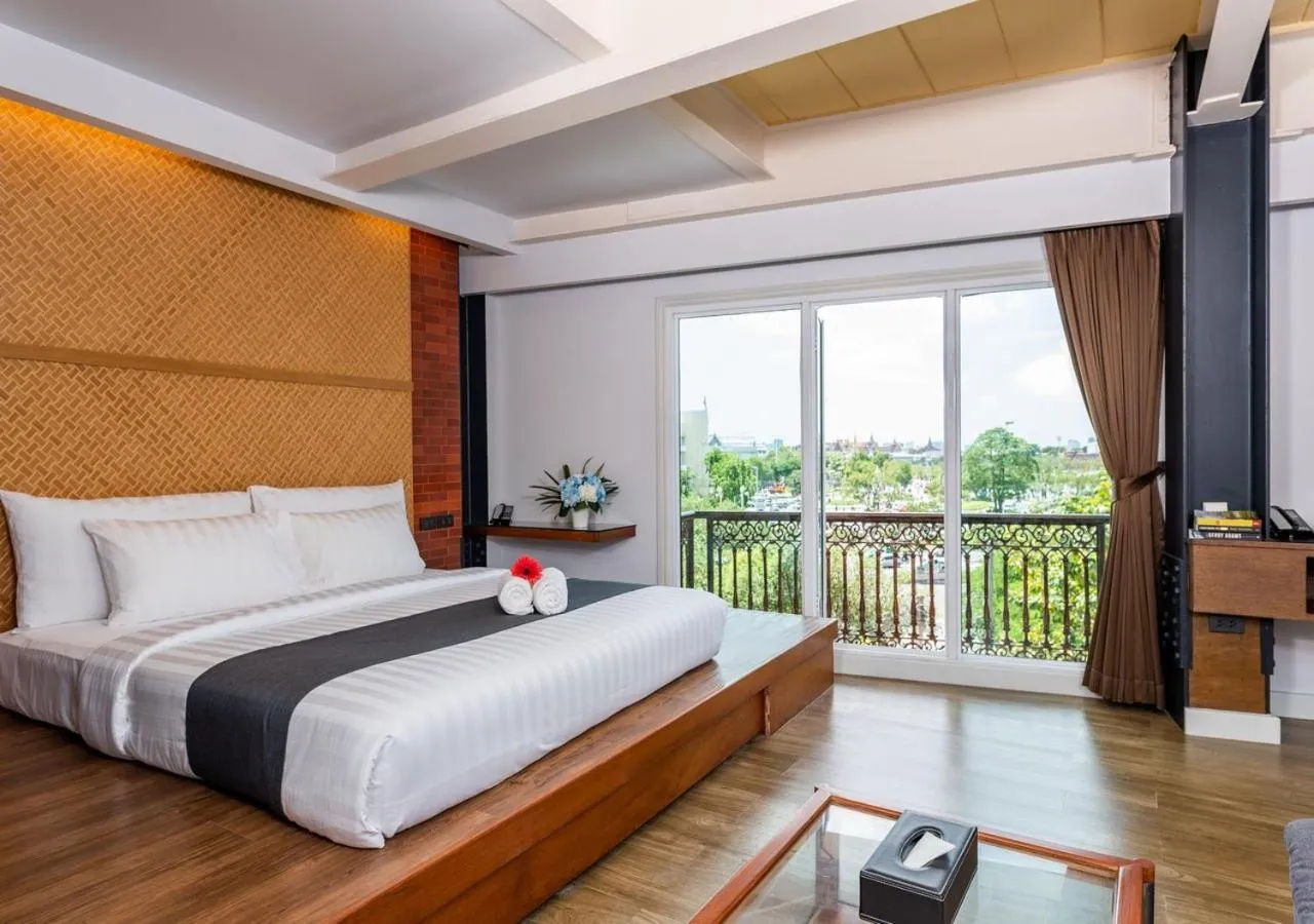 Bedroom, Bed in Dang Derm In The Park Khaosan