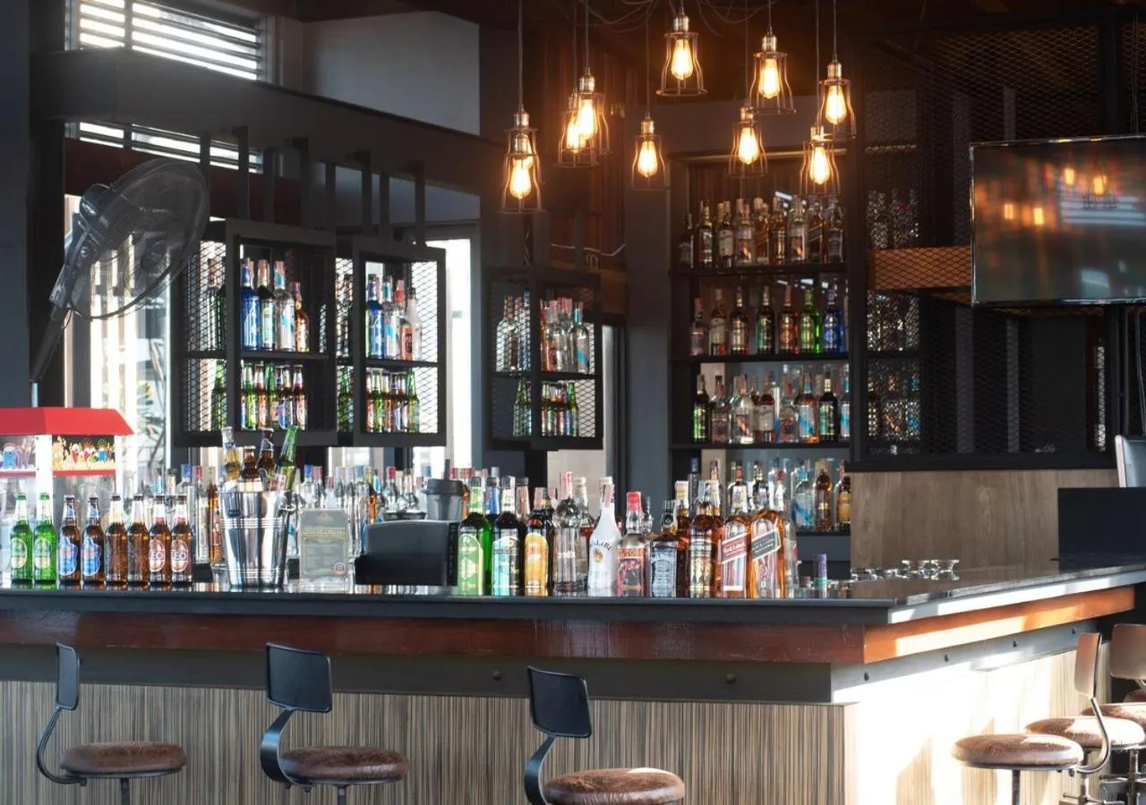 Lounge or bar in Dang Derm In The Park Khaosan