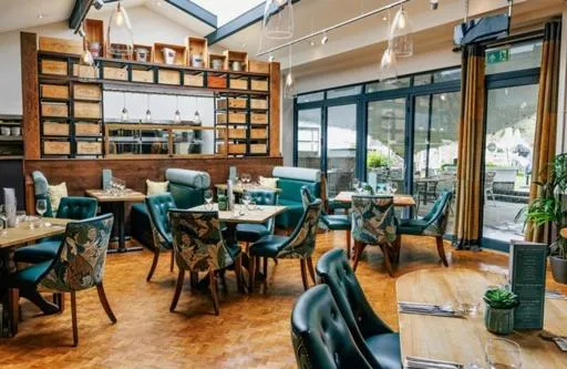 Restaurant/places to eat in The High Field Town House