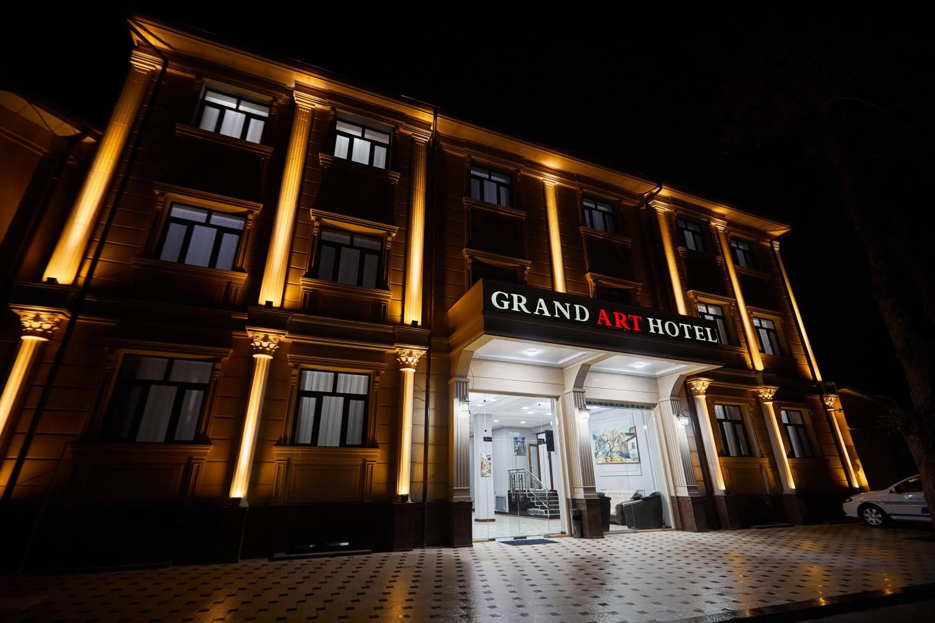 Property building in Grand ART