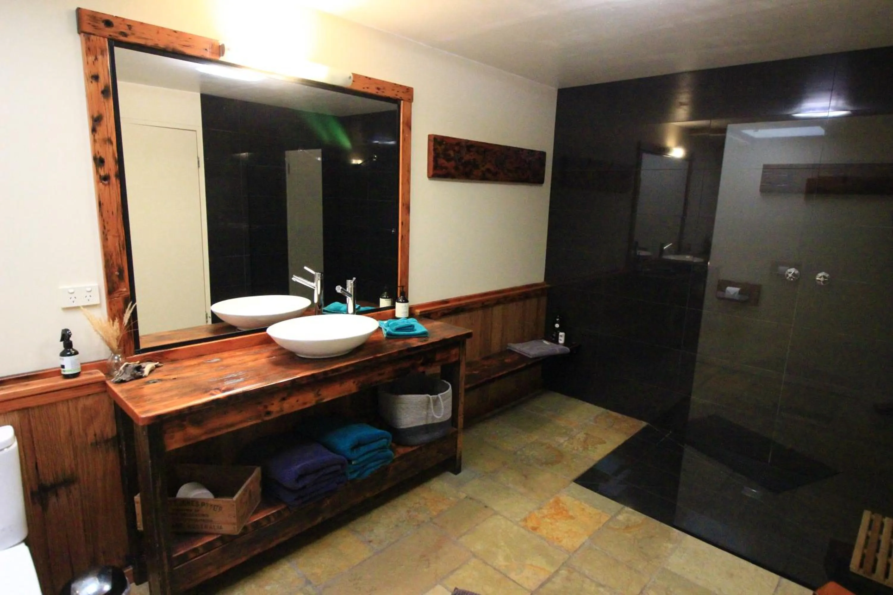 Bathroom in Down to Earth Farm Retreat