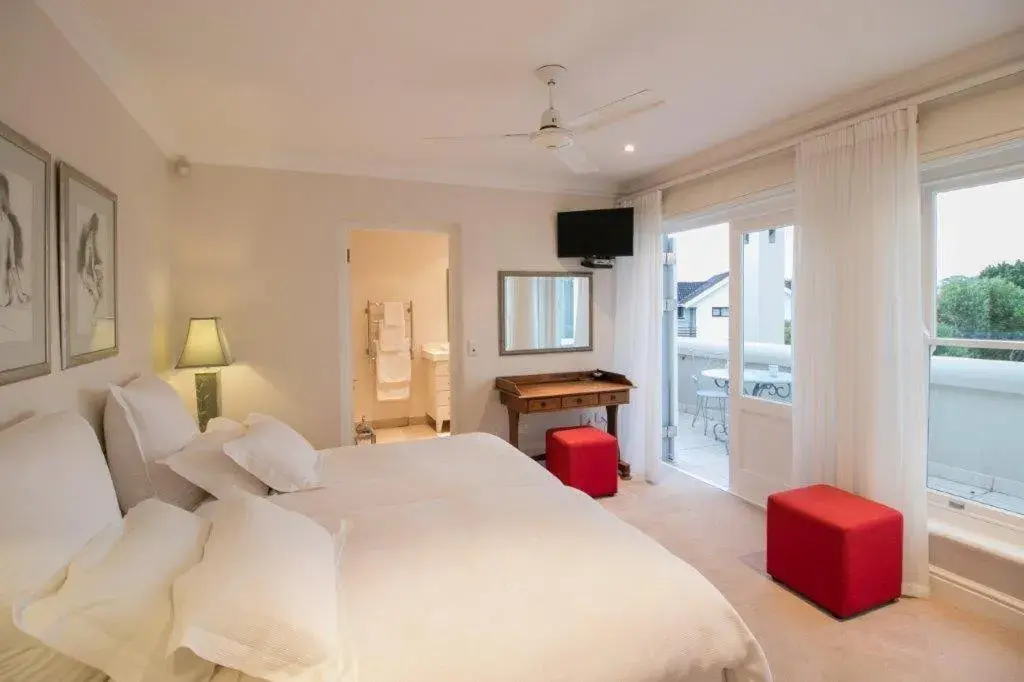 Double Room with Private Bathroom in Isola Bella Guest House Double Room with Private Bathroom in Isola Bella Guest House