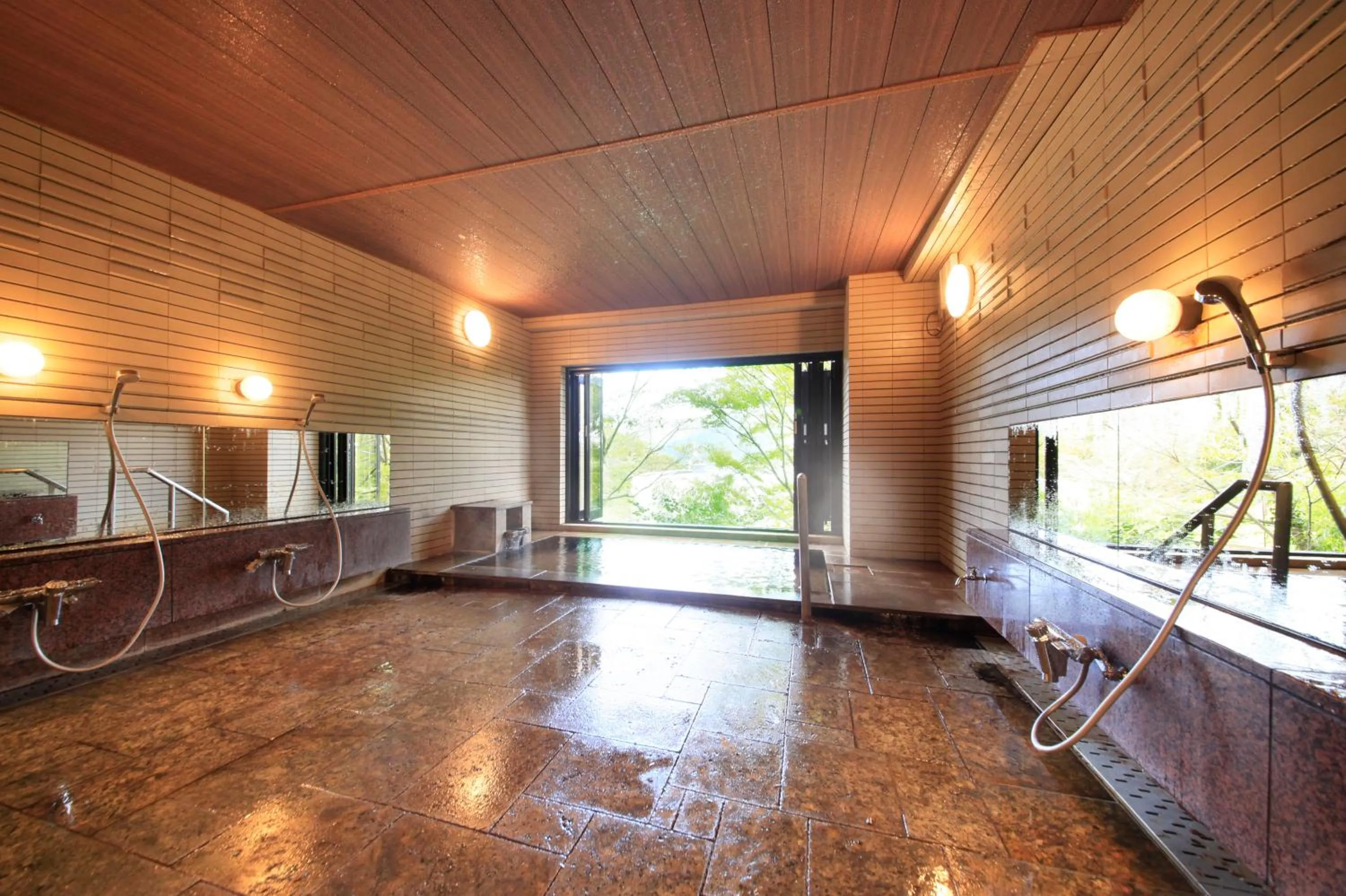 Hot Spring Bath in Yutorelo-an ANNEX