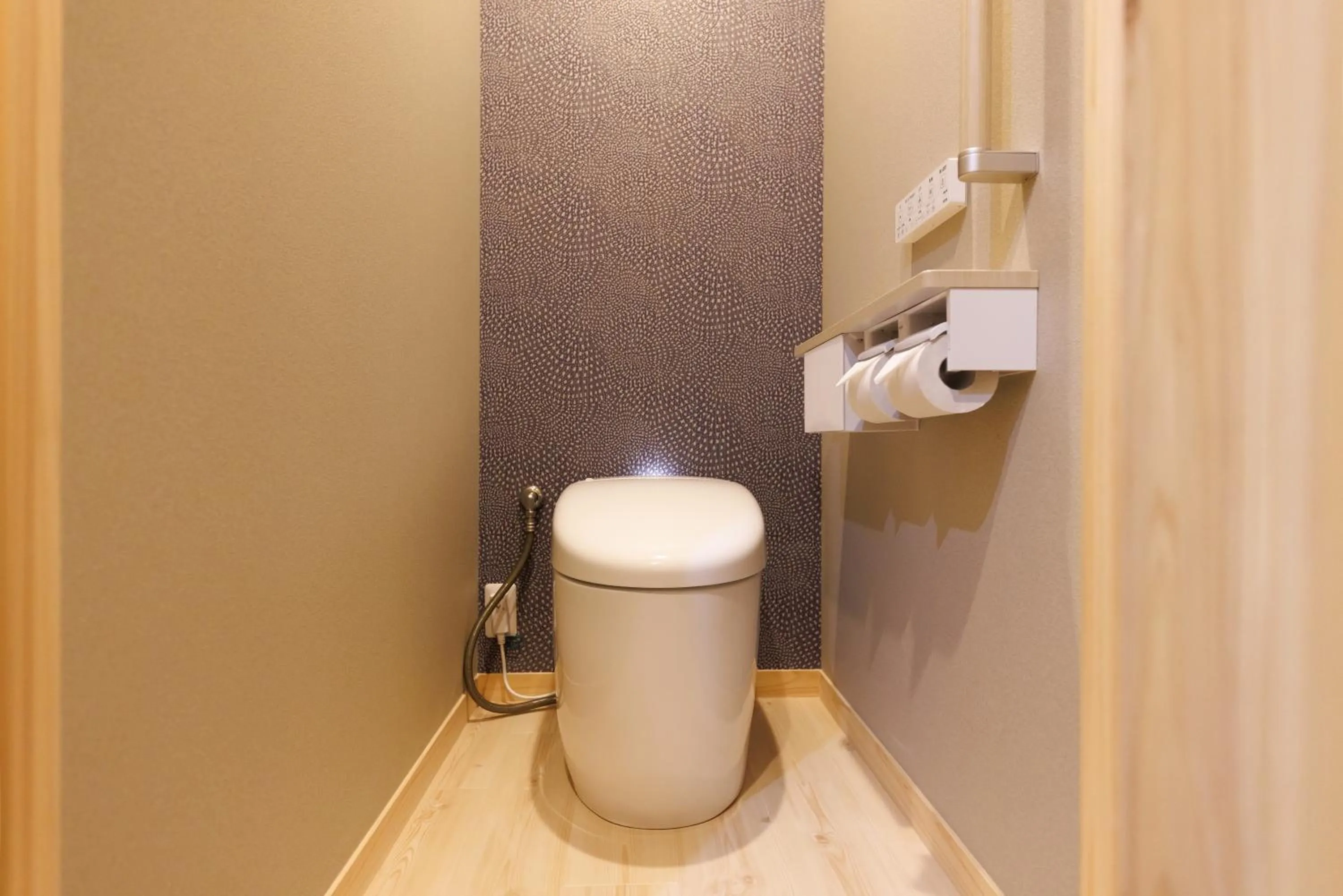 Toilet in Izu atagawa Yubana mankai -Adult Only-