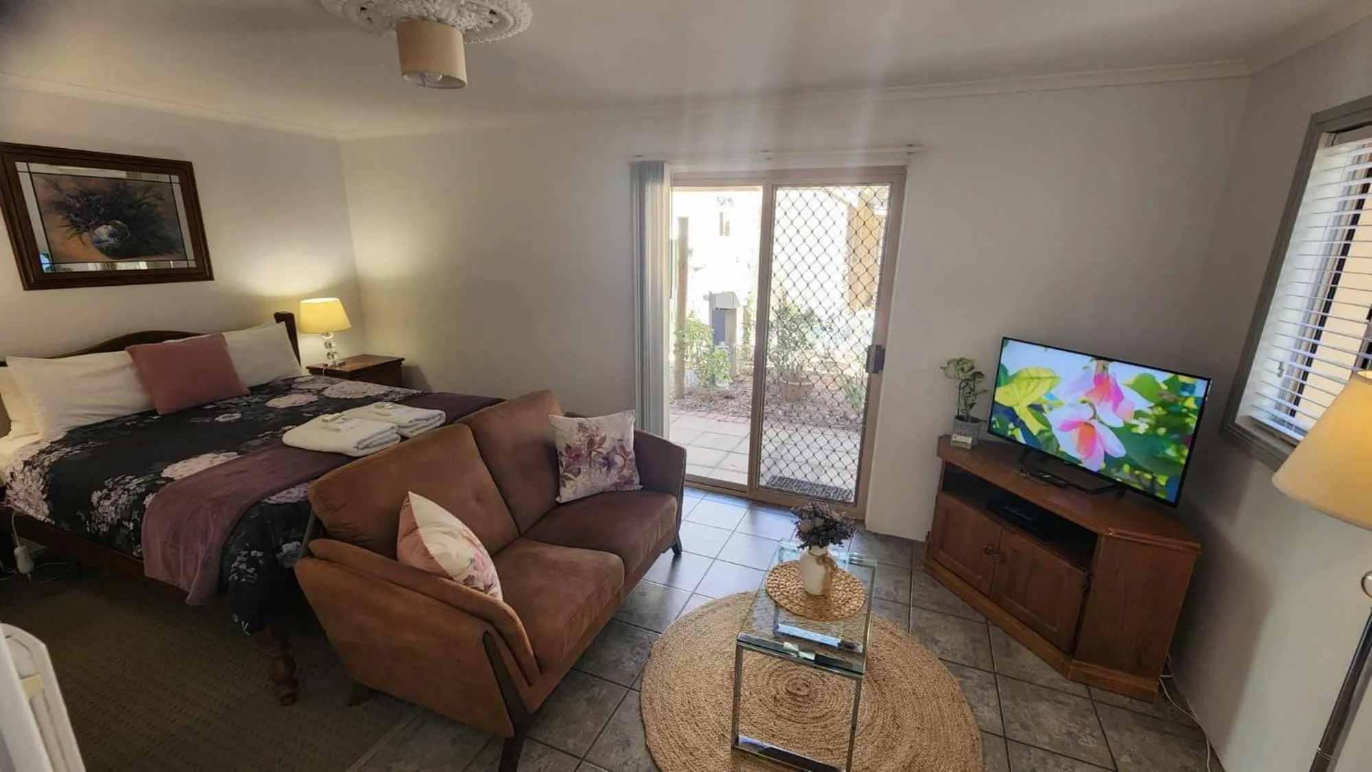 Bed in Riesling Trail & Clare Valley Cottages