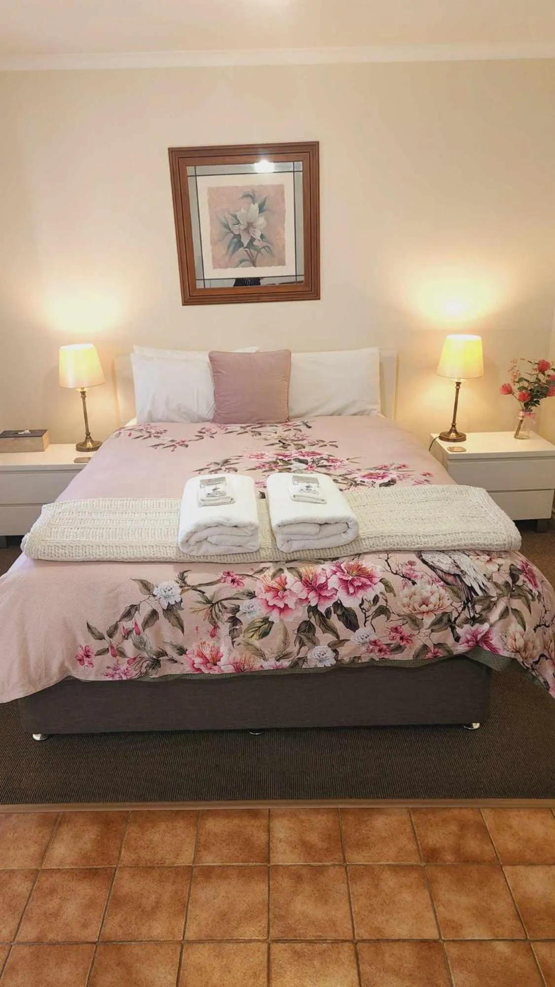 Bed in Riesling Trail & Clare Valley Cottages