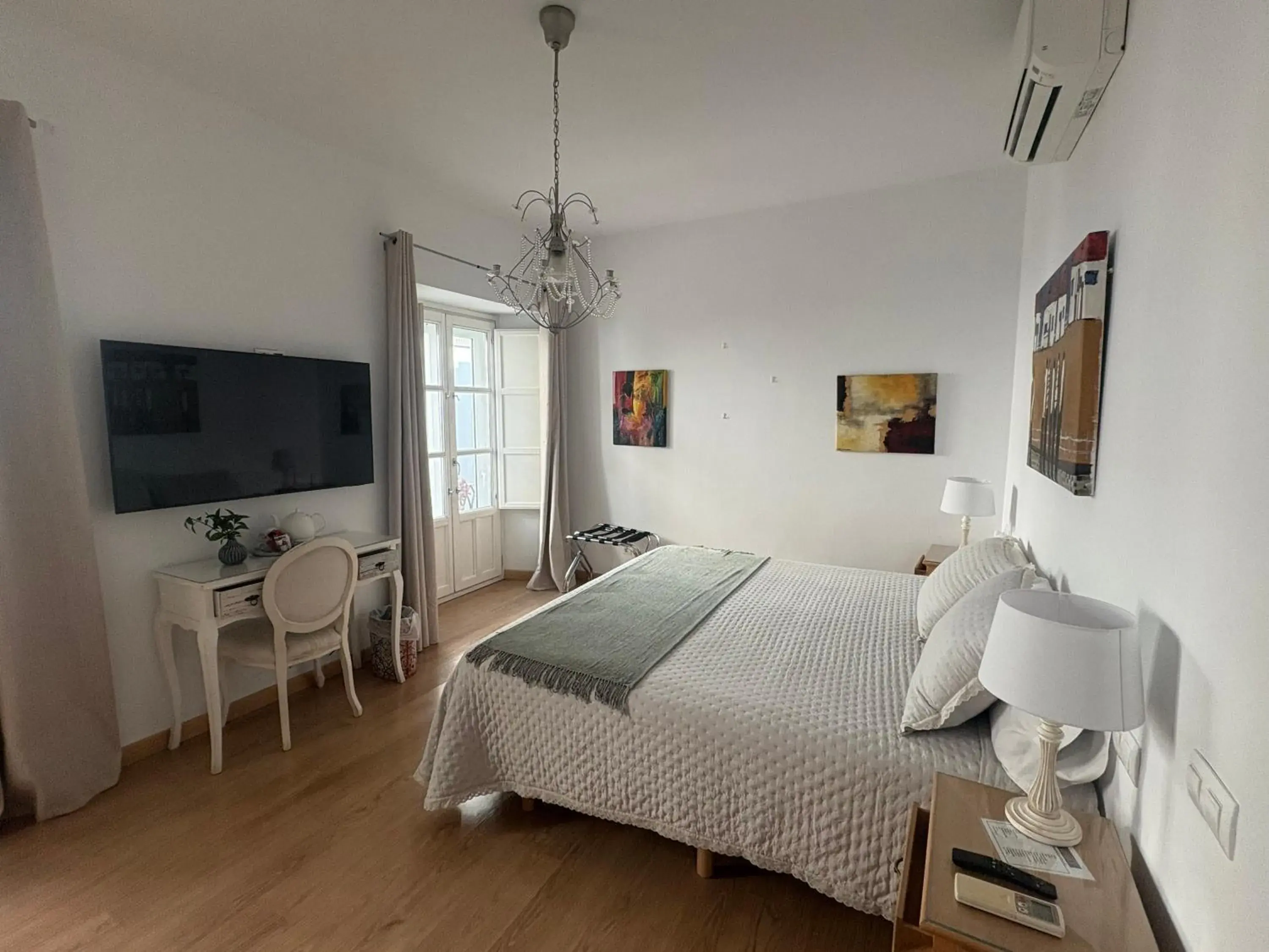 Deluxe Double Room with Balcony in Un Patio al Sur Deluxe Double Room with Balcony in Un Patio al Sur