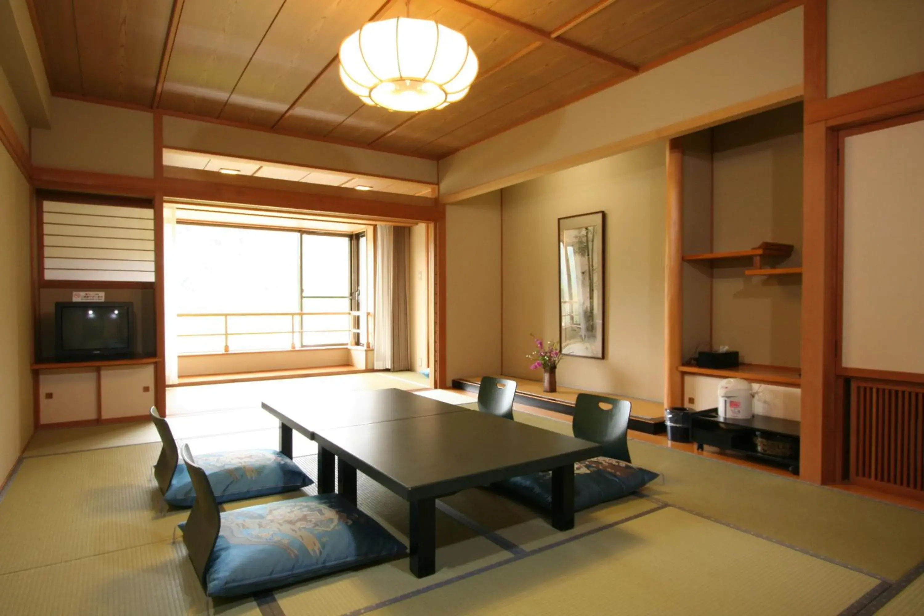 Japanese-Style Quadruple Room in Tateyama Prince Hotel Japanese-Style Quadruple Room in Tateyama Prince Hotel