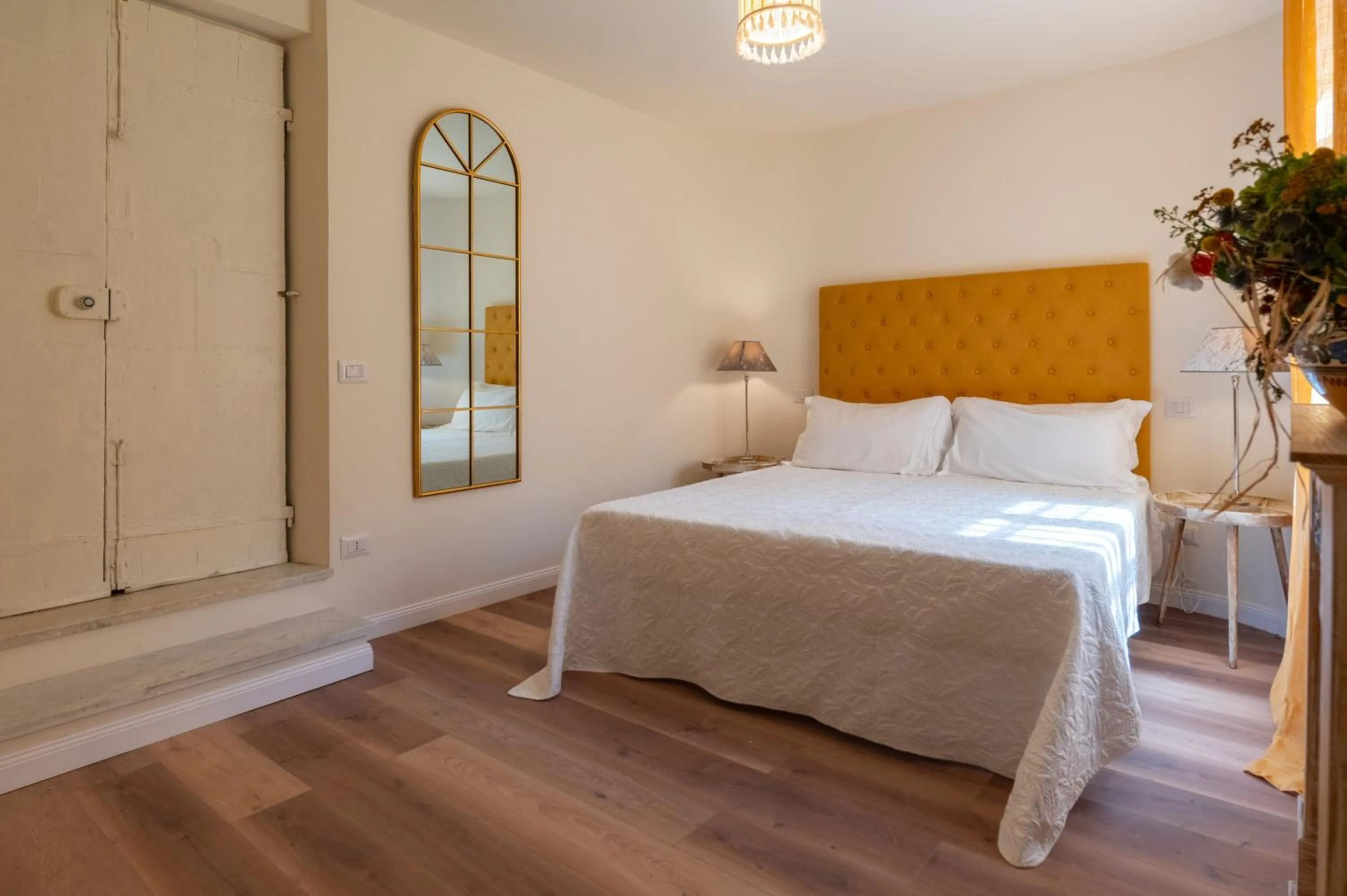 Photo of the whole room, Bed in Gian Paul Hotel