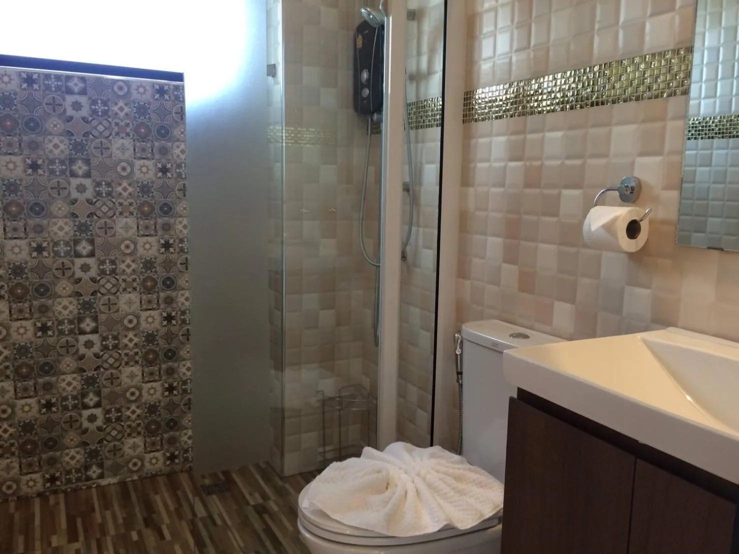 Bathroom in Le Terrarium Bed & Sleep Chiang Rai