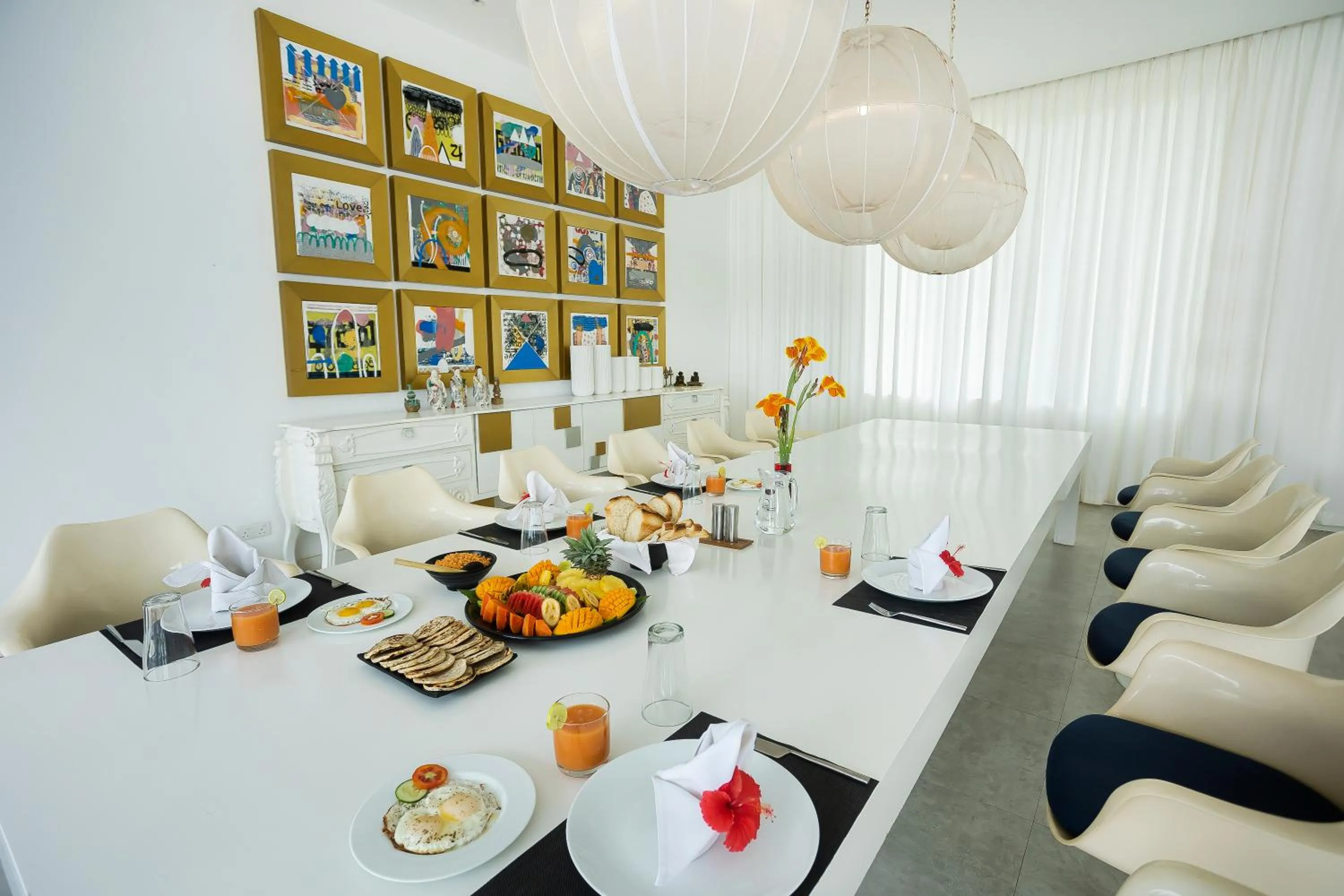Dining area in Green Turtle Villa by TSC, Bentota