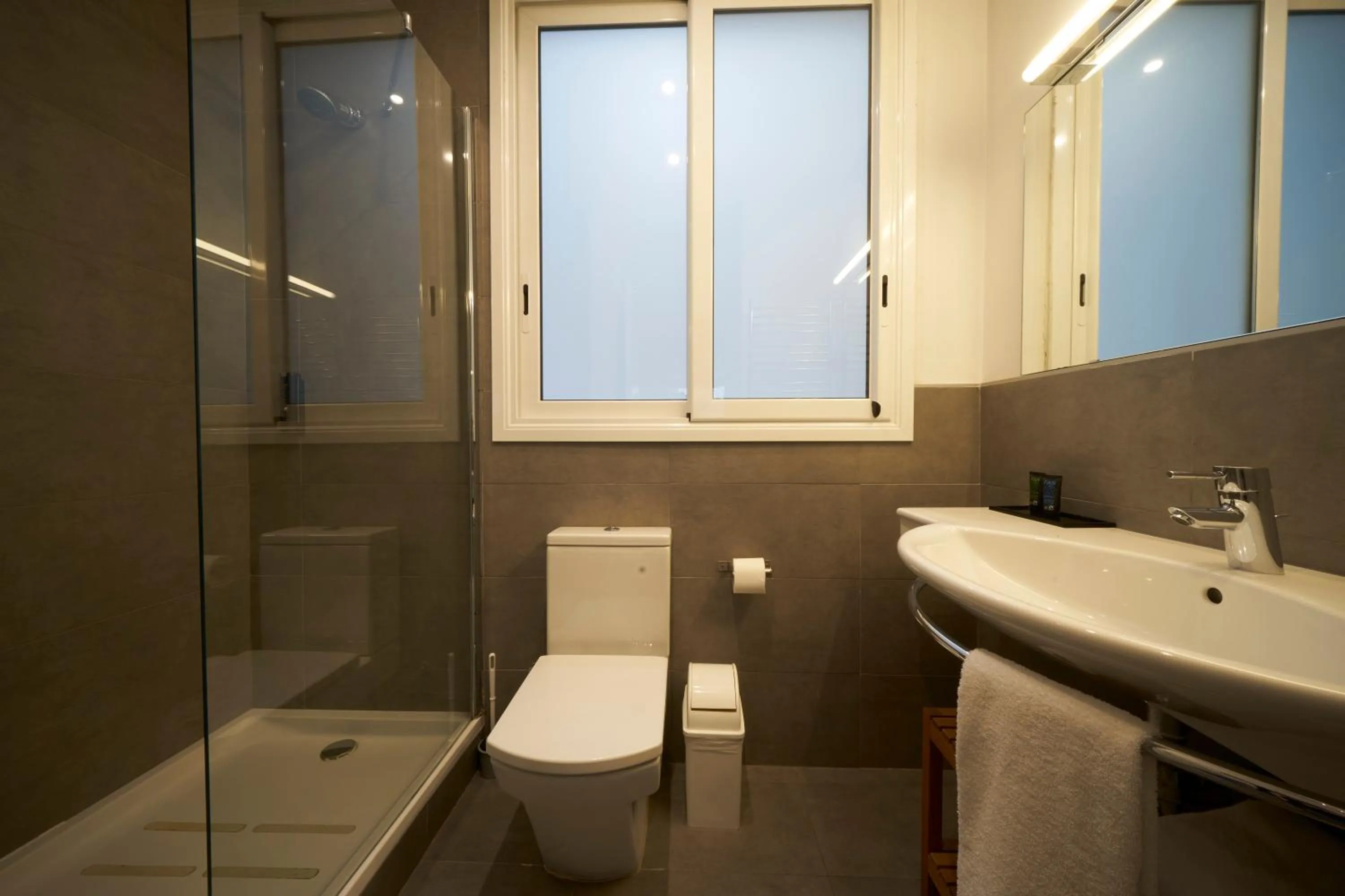 Shower in Bonavista Apartments - Passeig de Gracia