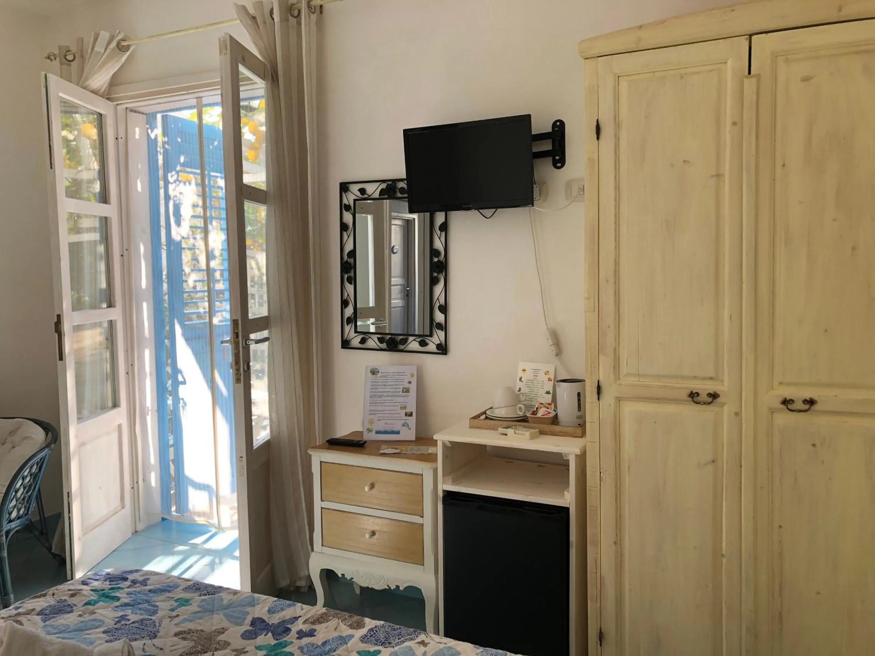 TV and multimedia, Bed in La Casa del Limoneto