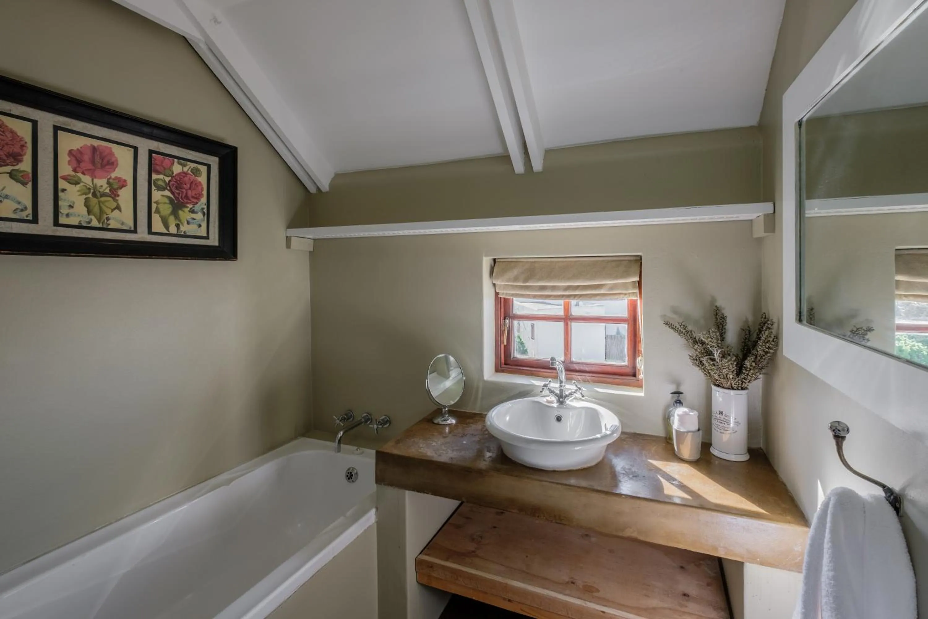 Bathroom in Smugglers' BnB