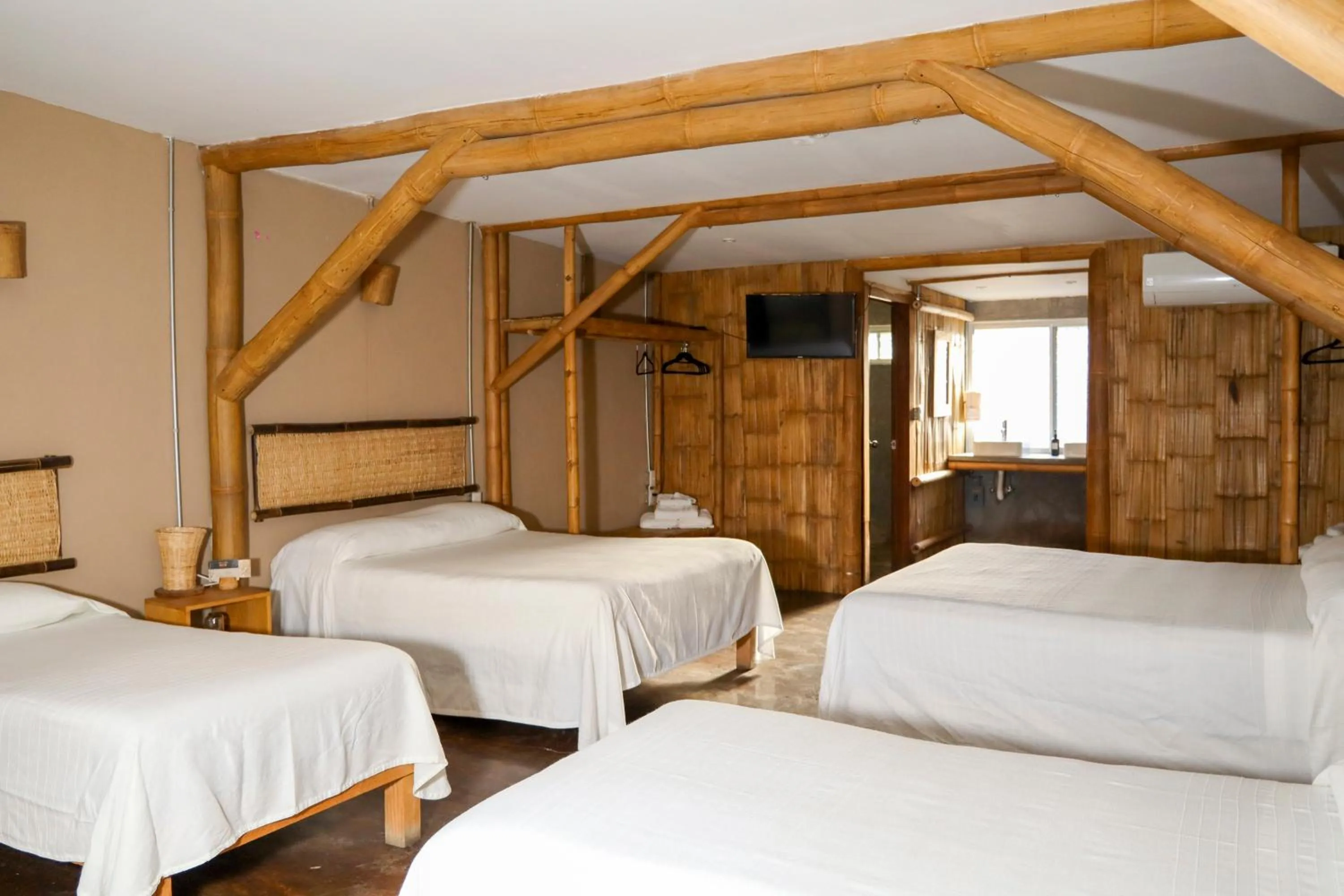 Bed in Eco Hotel Casa Kima