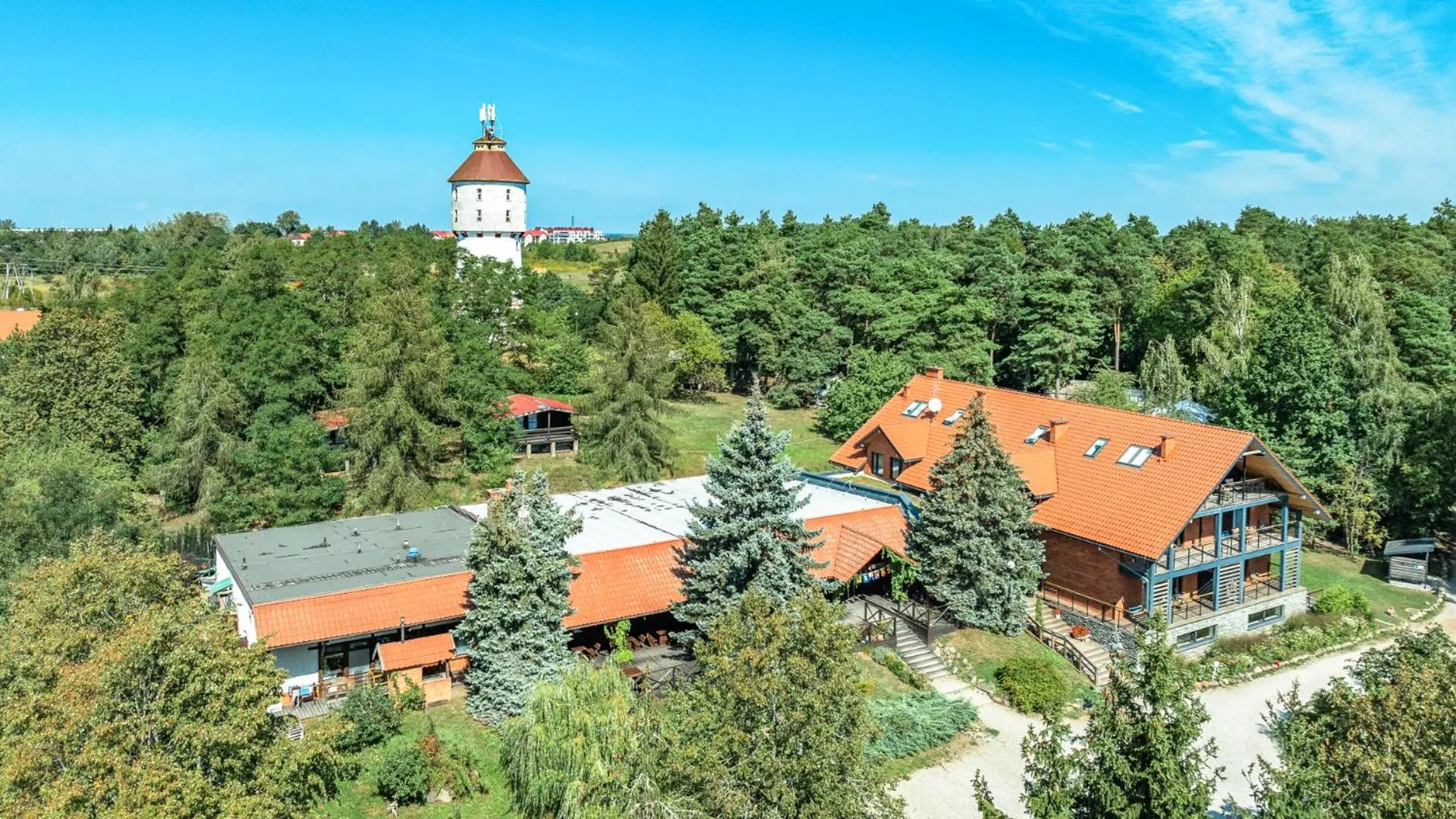 Property building in Róża Wiatrów