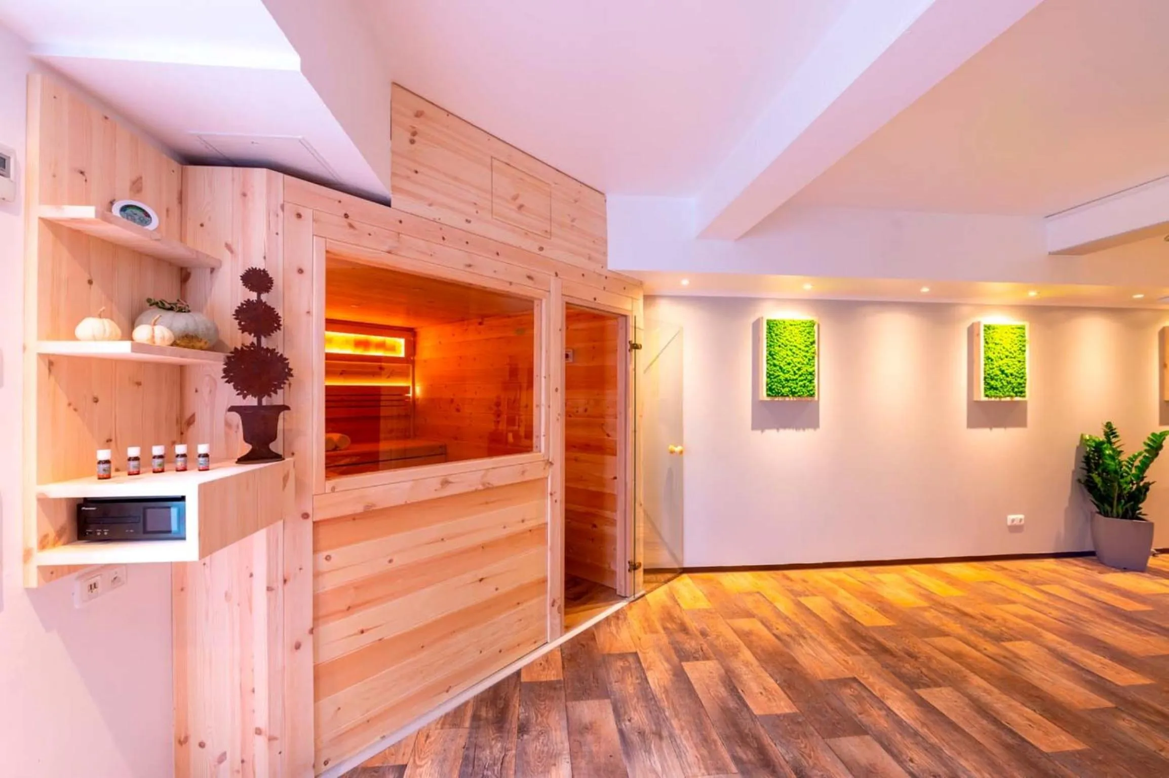 Sauna in Zur Post Kümmersbruck Hotel & Tiny Houses