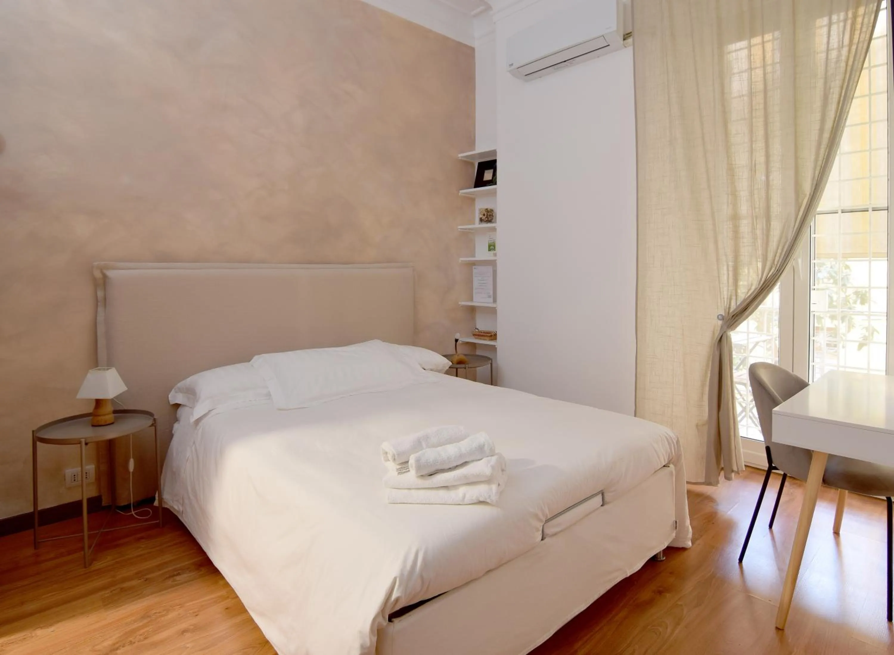 Bed in B&B Casa Cimabue Roma