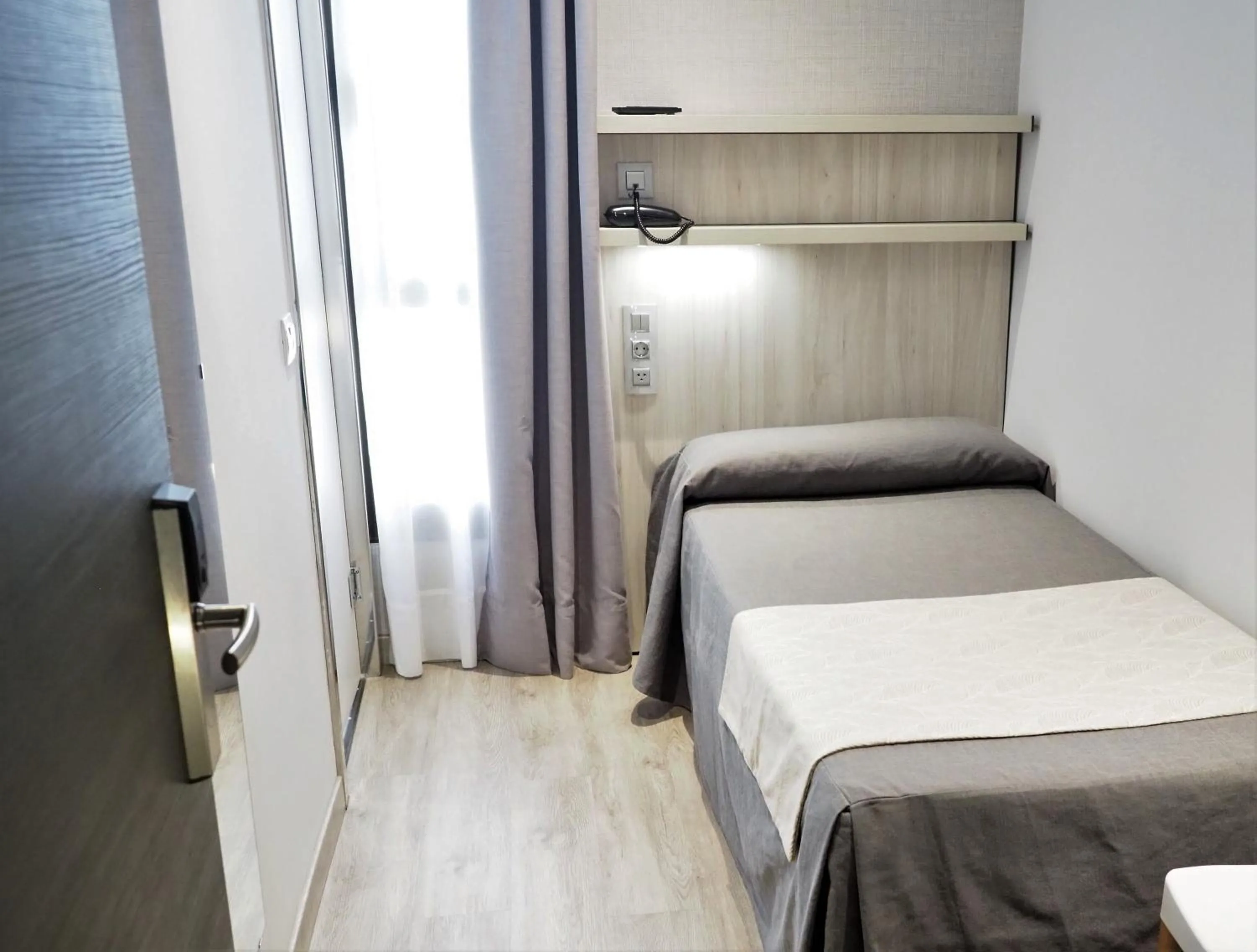 Photo of the whole room, Bed in Hostal Benidorm