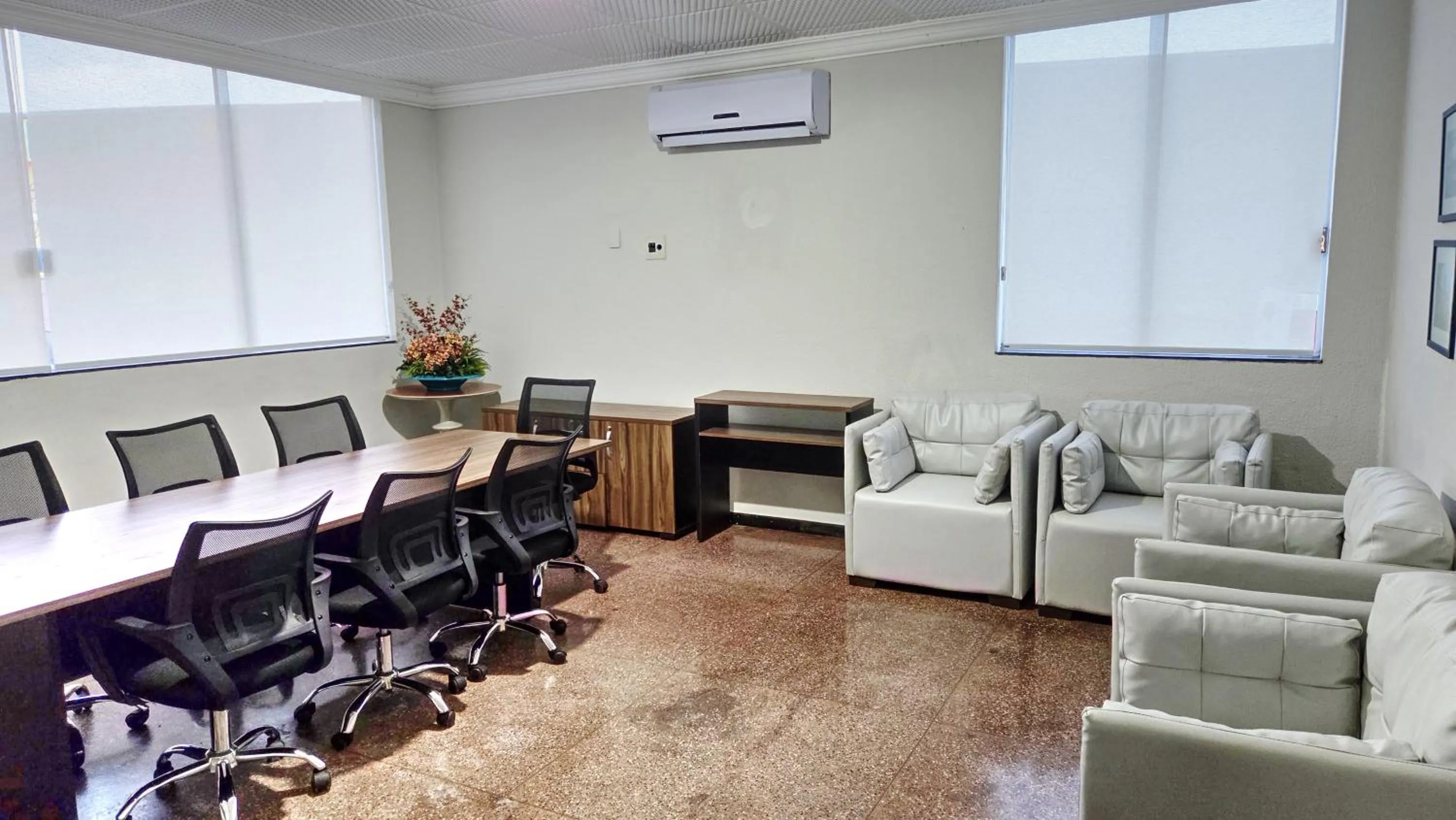 TV and multimedia in Bandeirantes Hotel