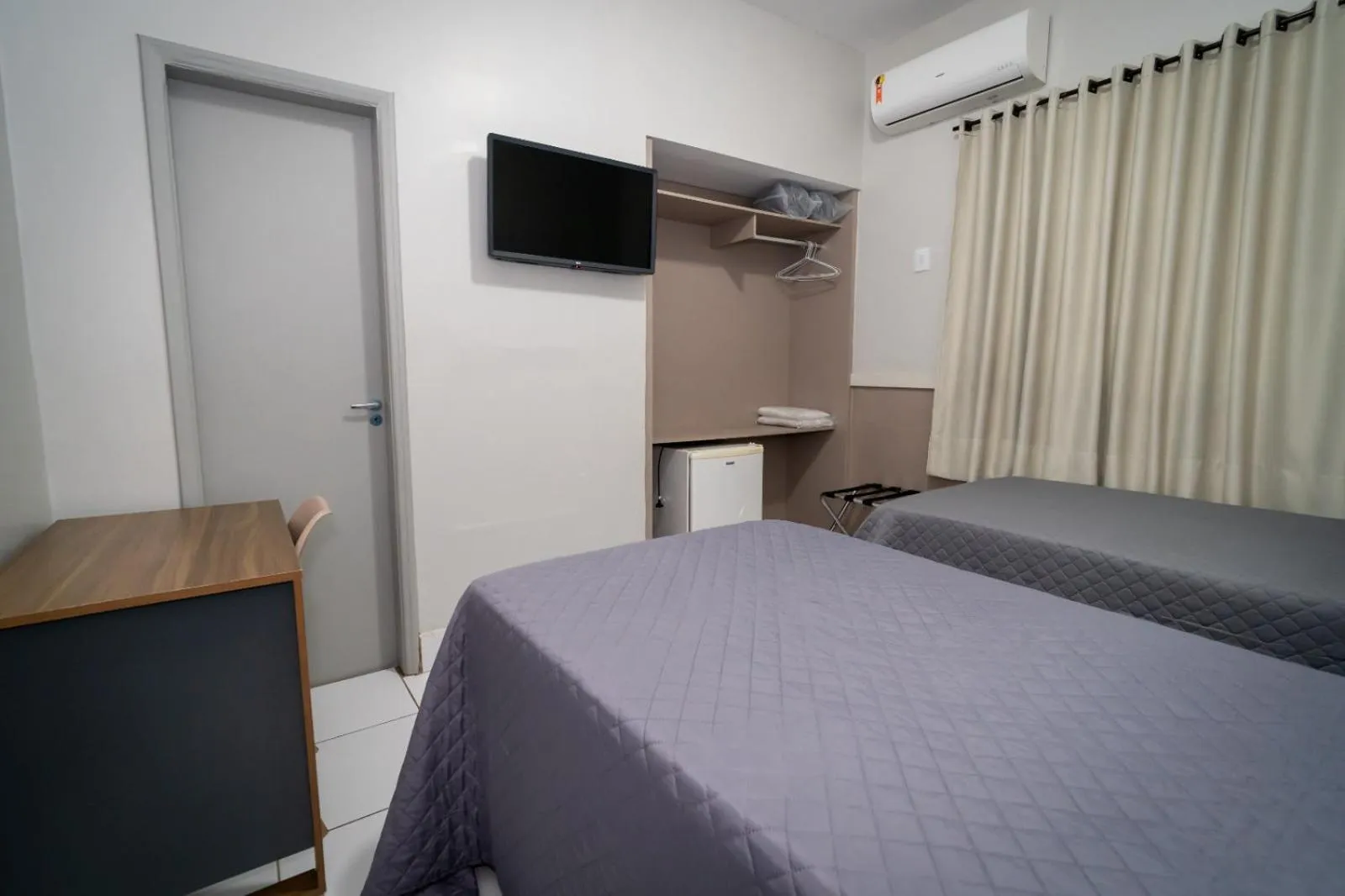 Standard Twin Room - single occupancy in Bandeirantes Hotel