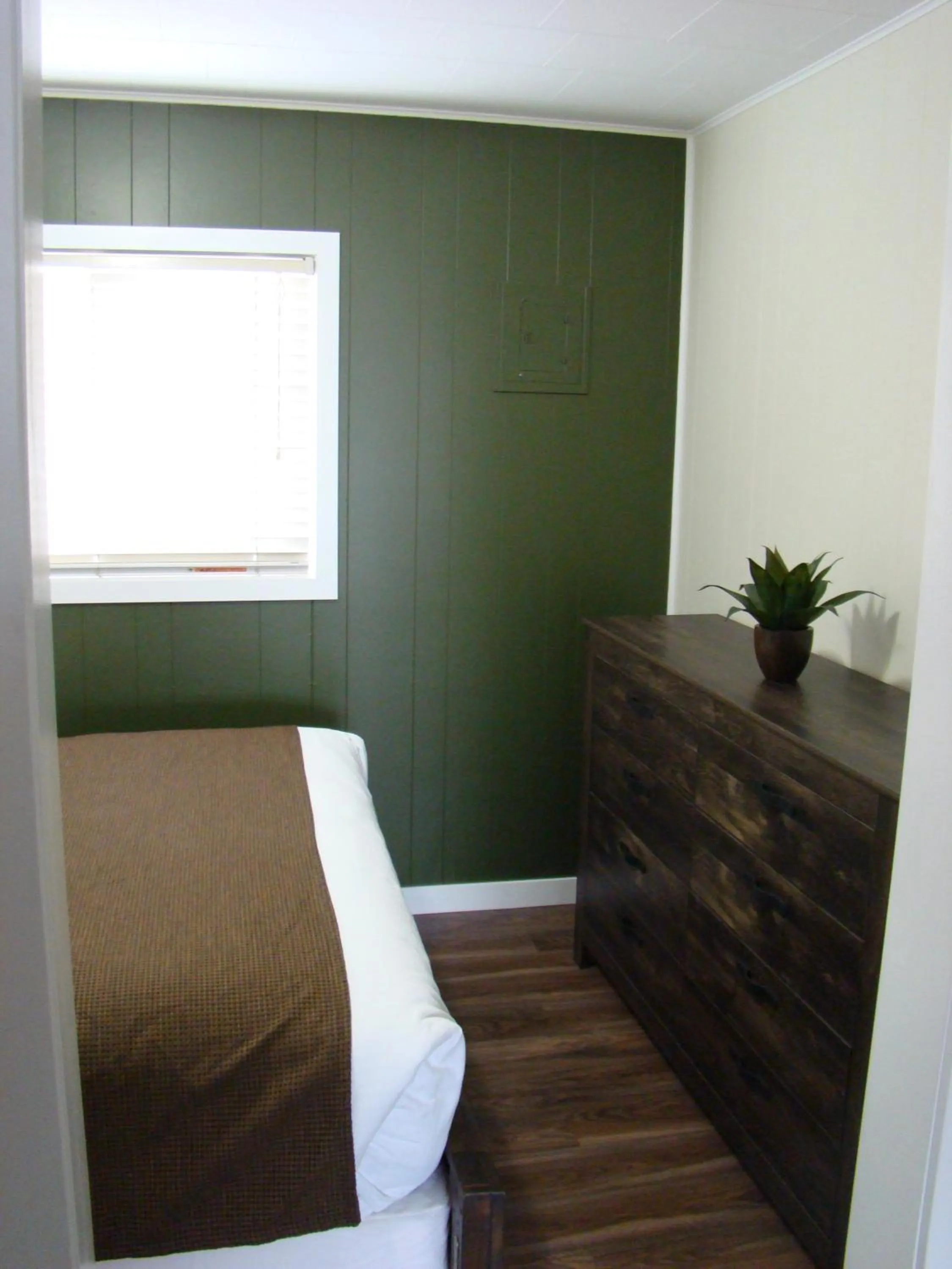 Bedroom in Paddock Inn