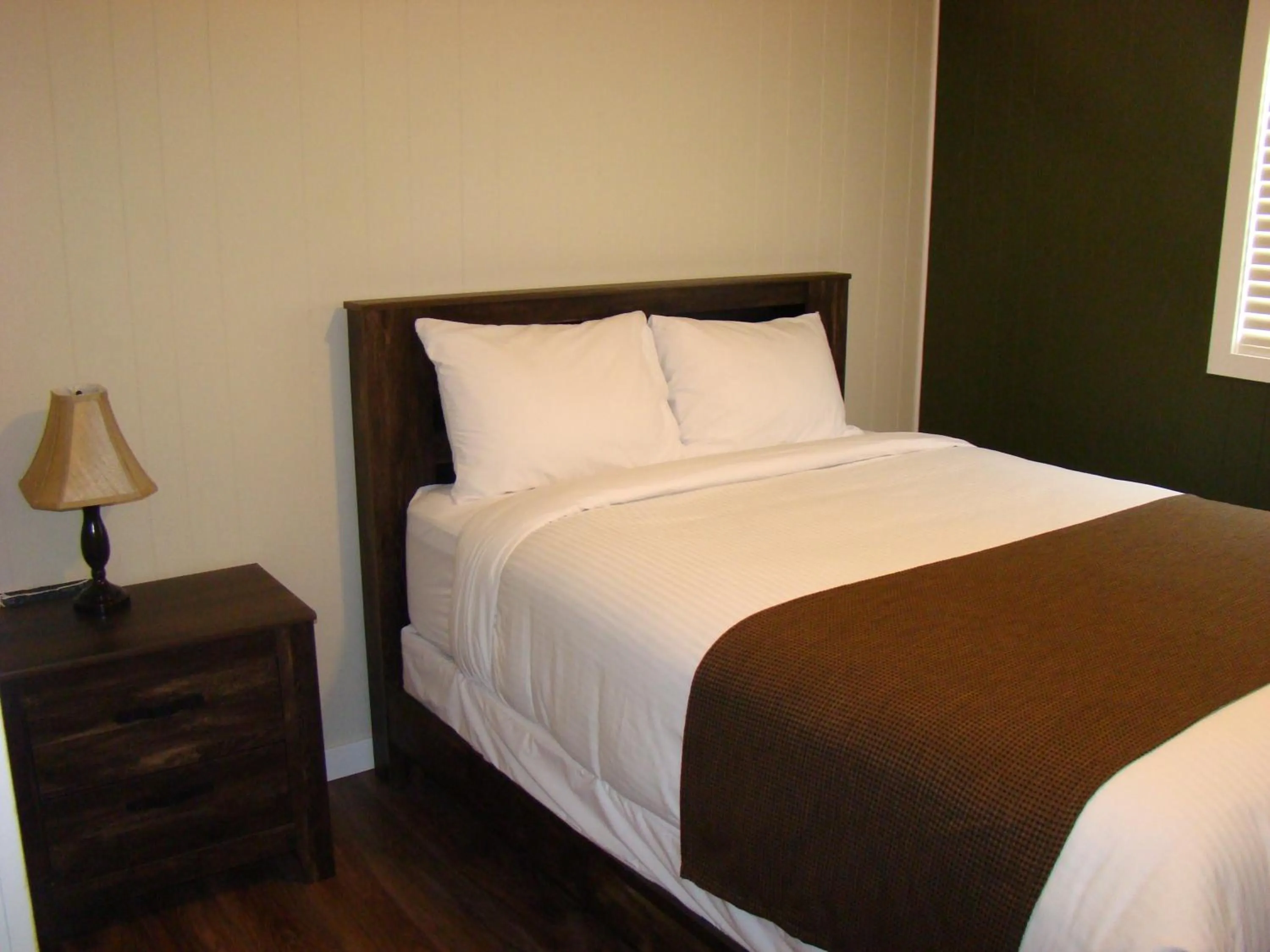 Bedroom in Paddock Inn