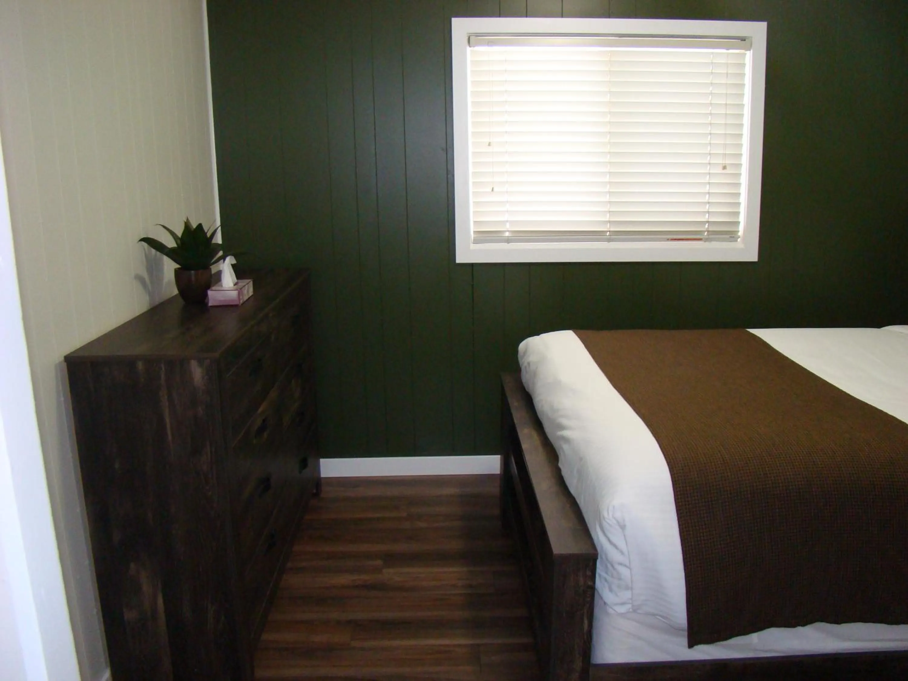 Bedroom in Paddock Inn
