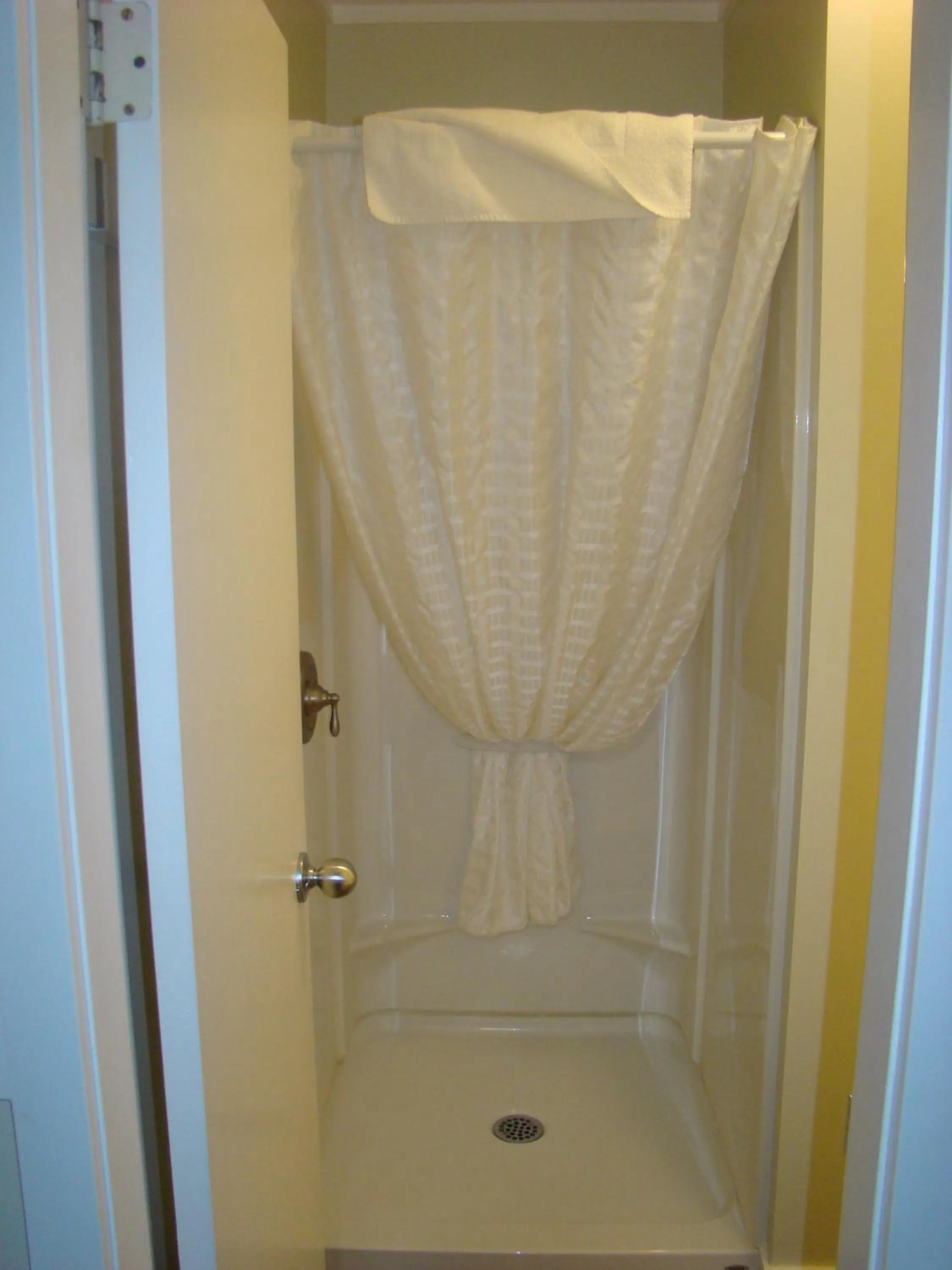 Bathroom in Paddock Inn