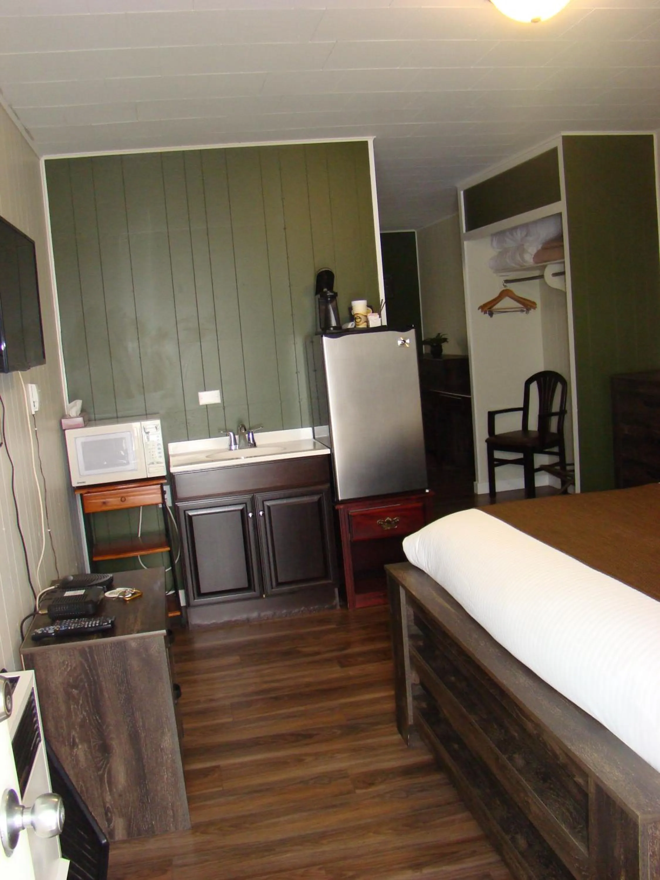Bedroom in Paddock Inn
