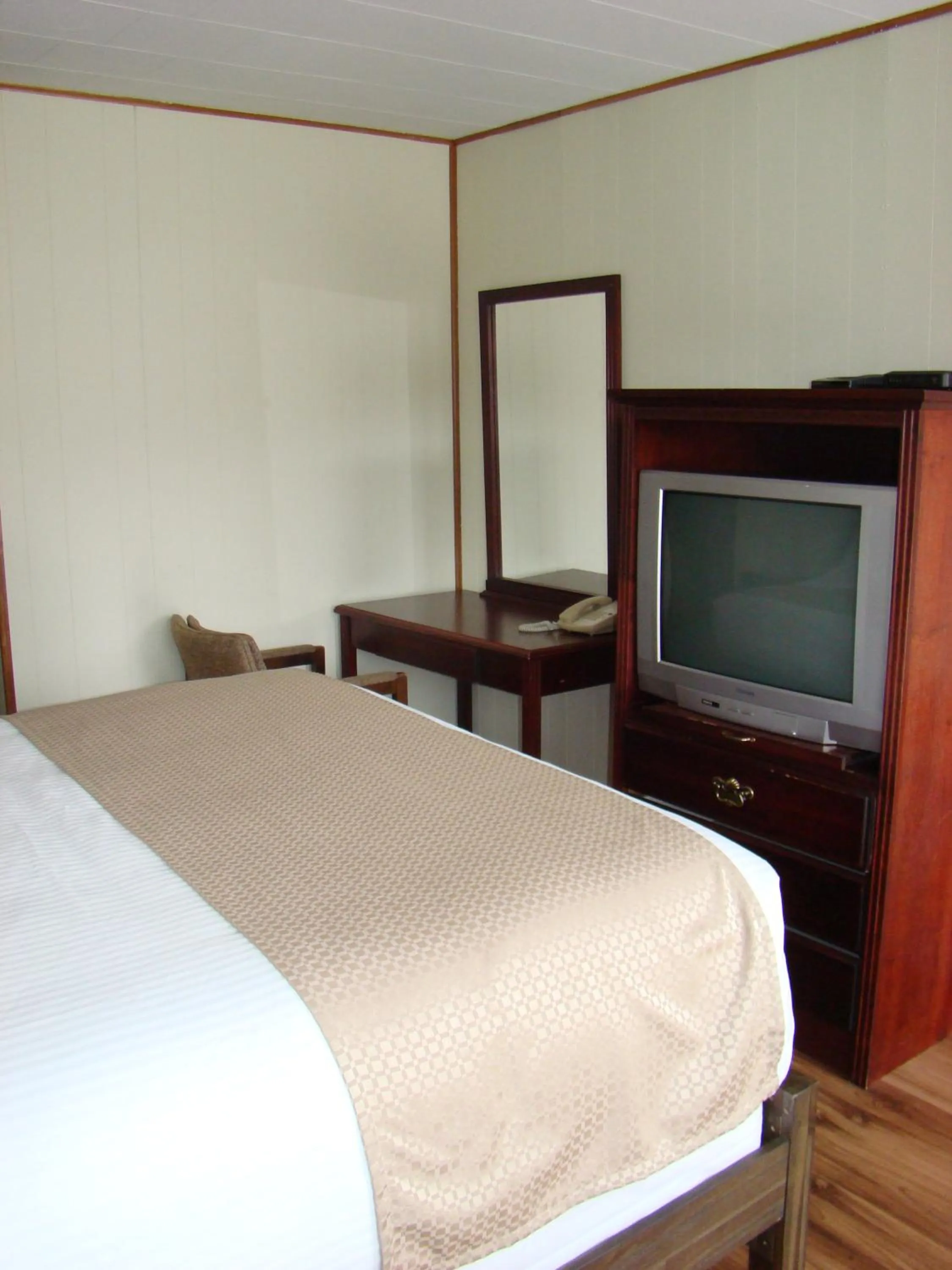 Bedroom in Paddock Inn