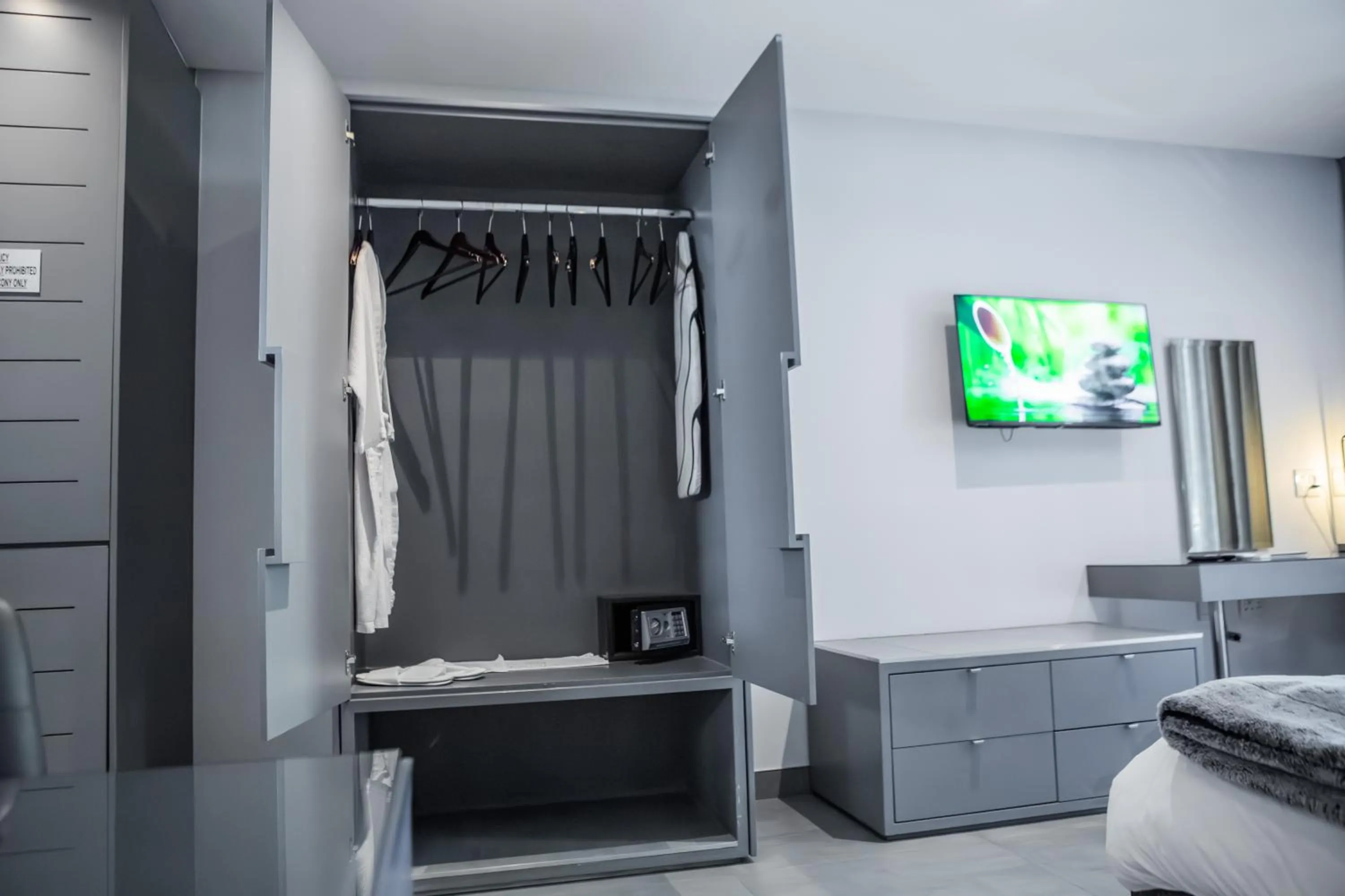 Bed in Atlantic Affair Boutique Hotel