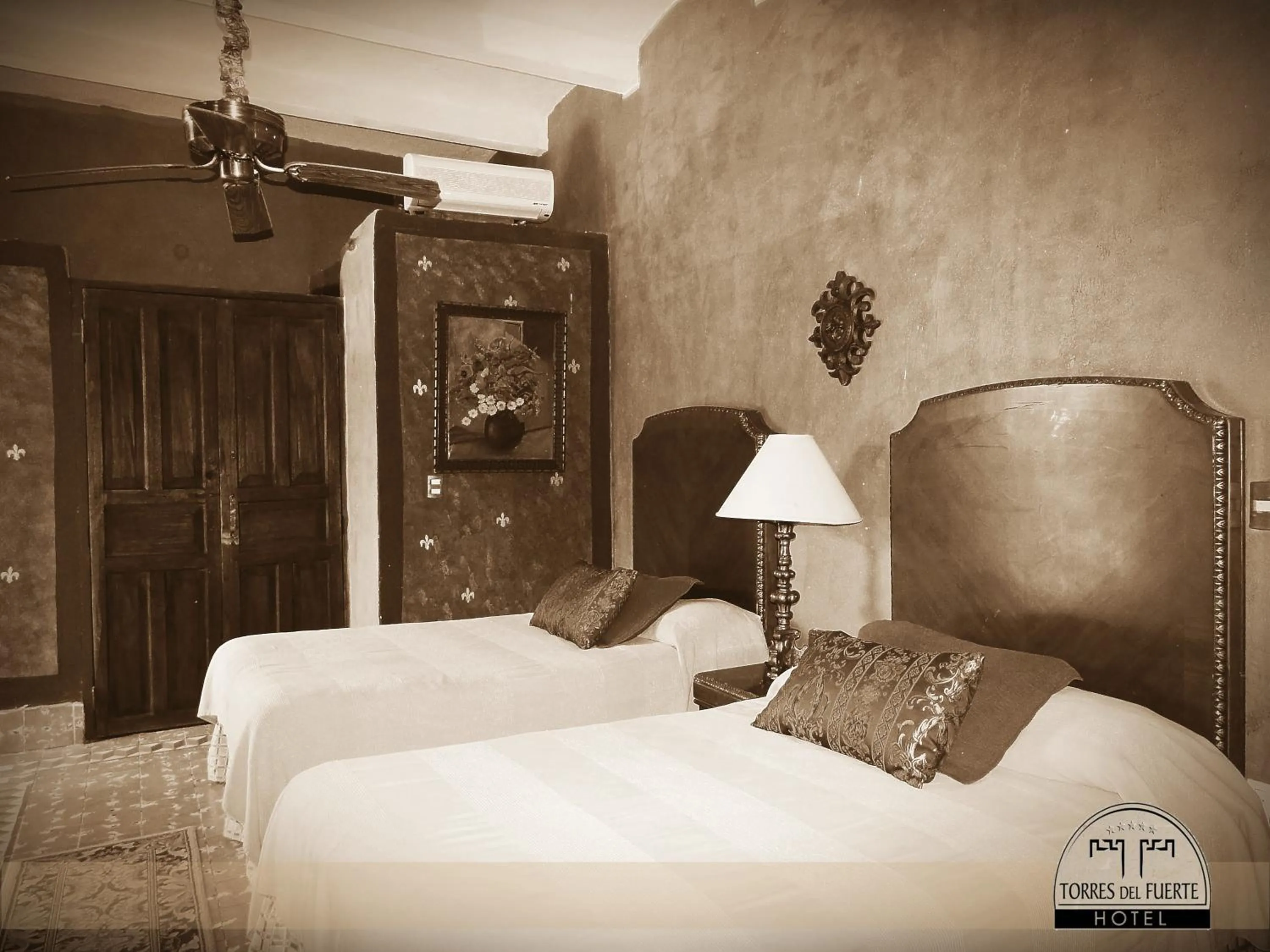 Photo of the whole room, Bed in Hotel Torres Del Fuerte