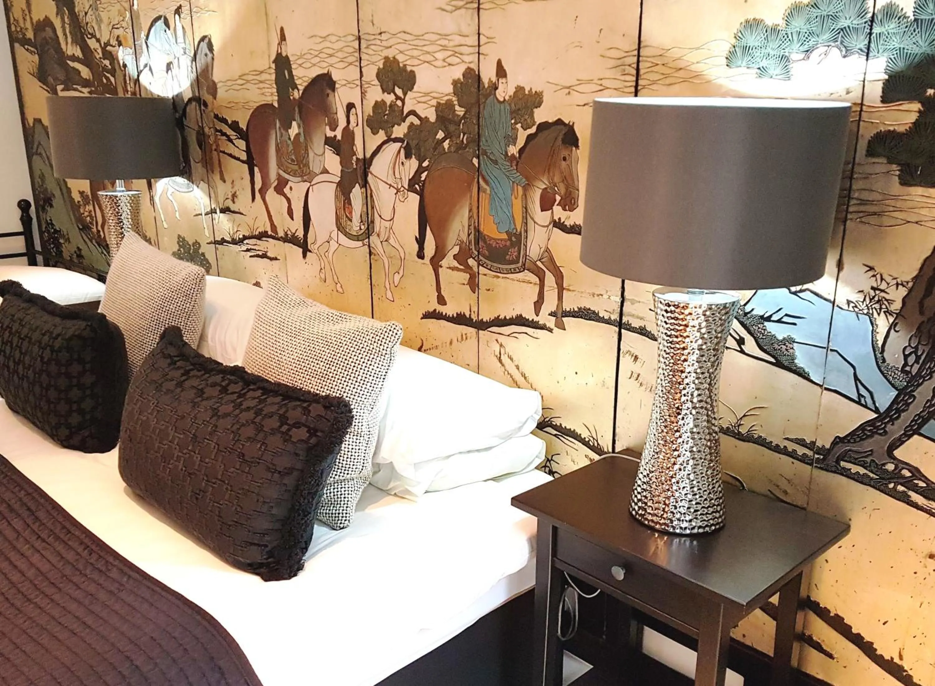 Bed in Boat House Super Suites