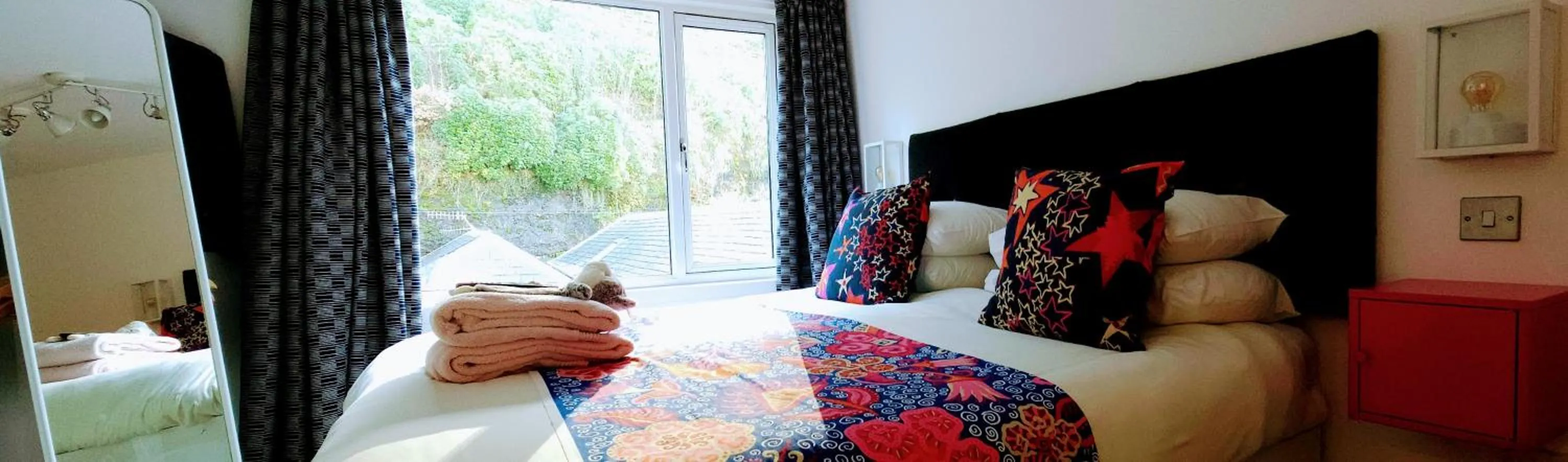 Bedroom, Bed in Boat House Super Suites