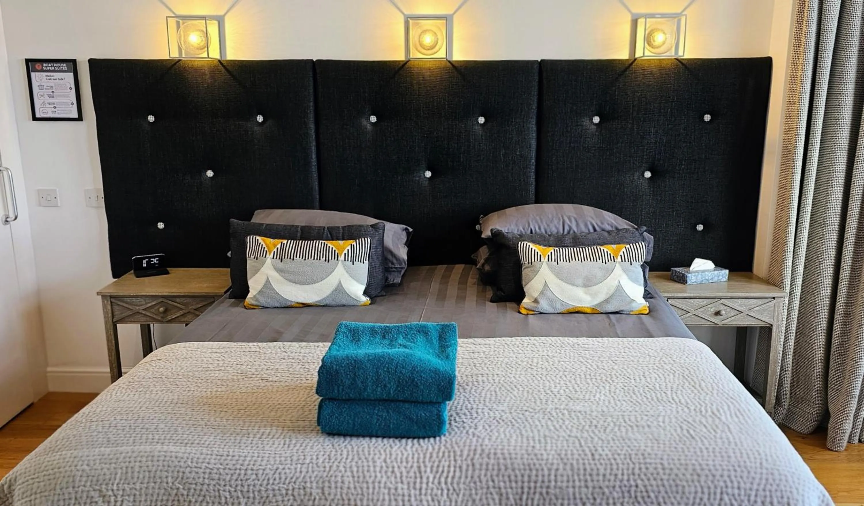 Bed in Boat House Super Suites