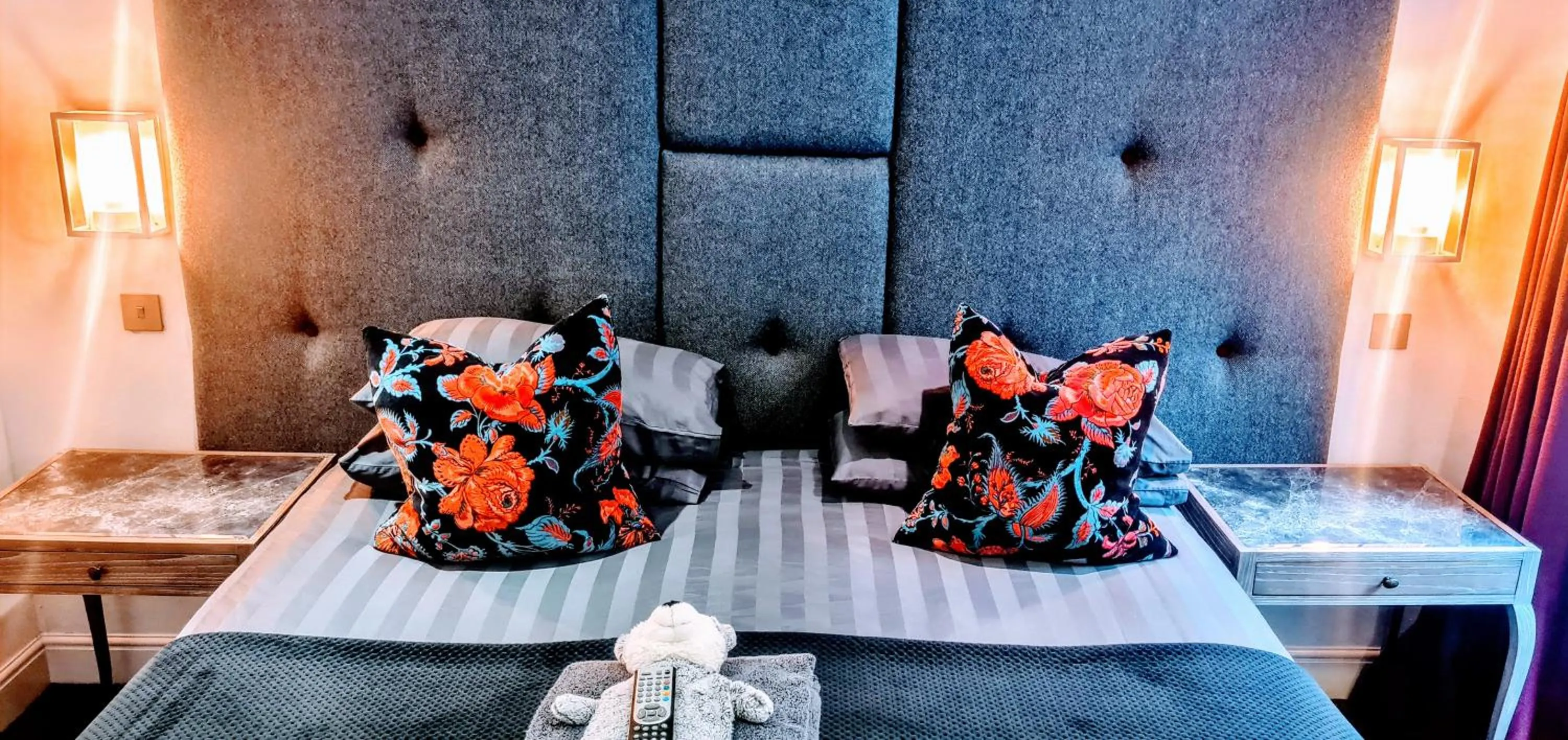 Bed in Boat House Super Suites