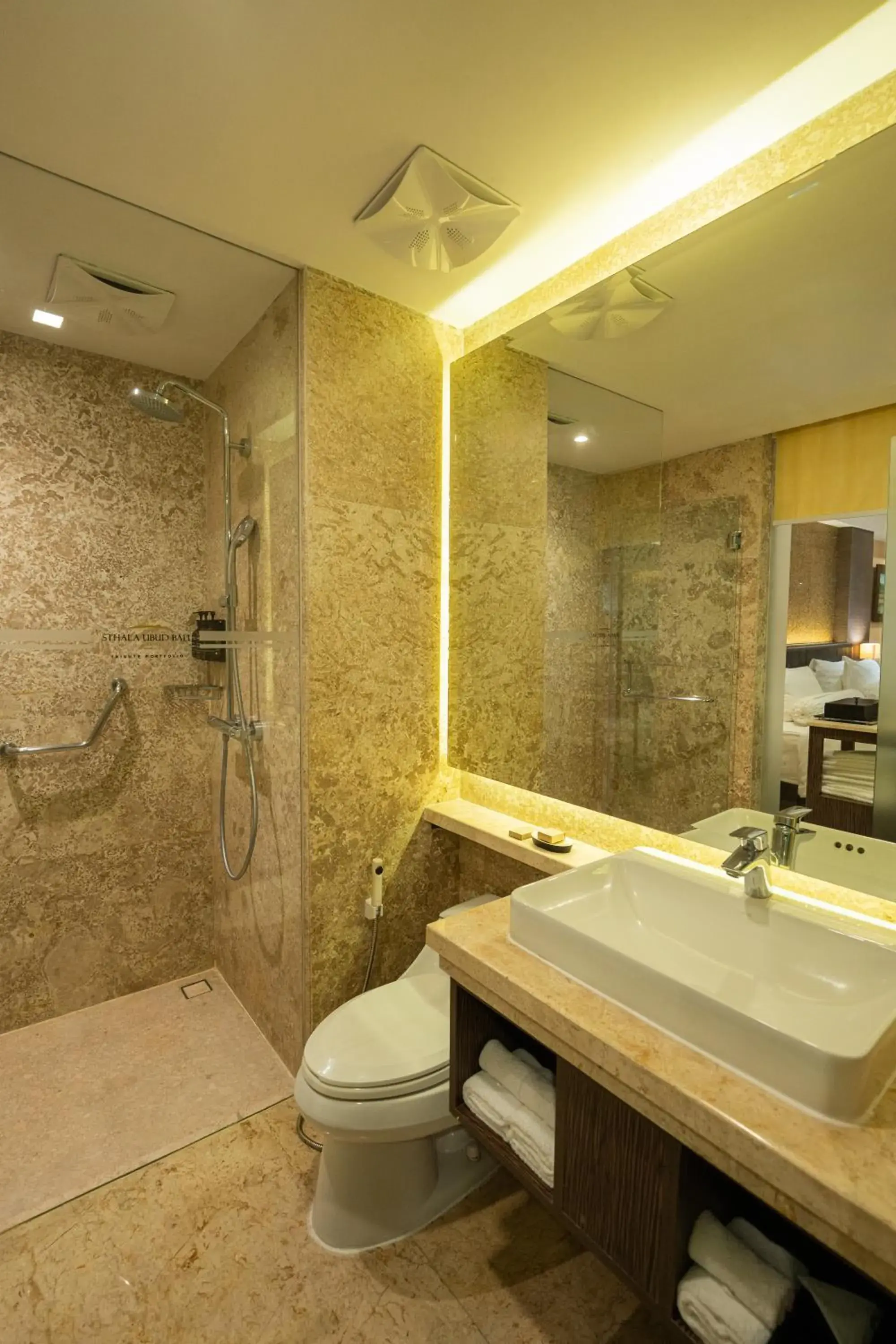 Deluxe Twin Room with Balcony and Free Daily Shuttle to Ubud City in Sthala, A Tribute Portfolio Hotel, Ubud Bali Deluxe Twin Room with Balcony and Free Daily Shuttle to Ubud City in Sthala, A Tribute Portfolio Hotel, Ubud Bali