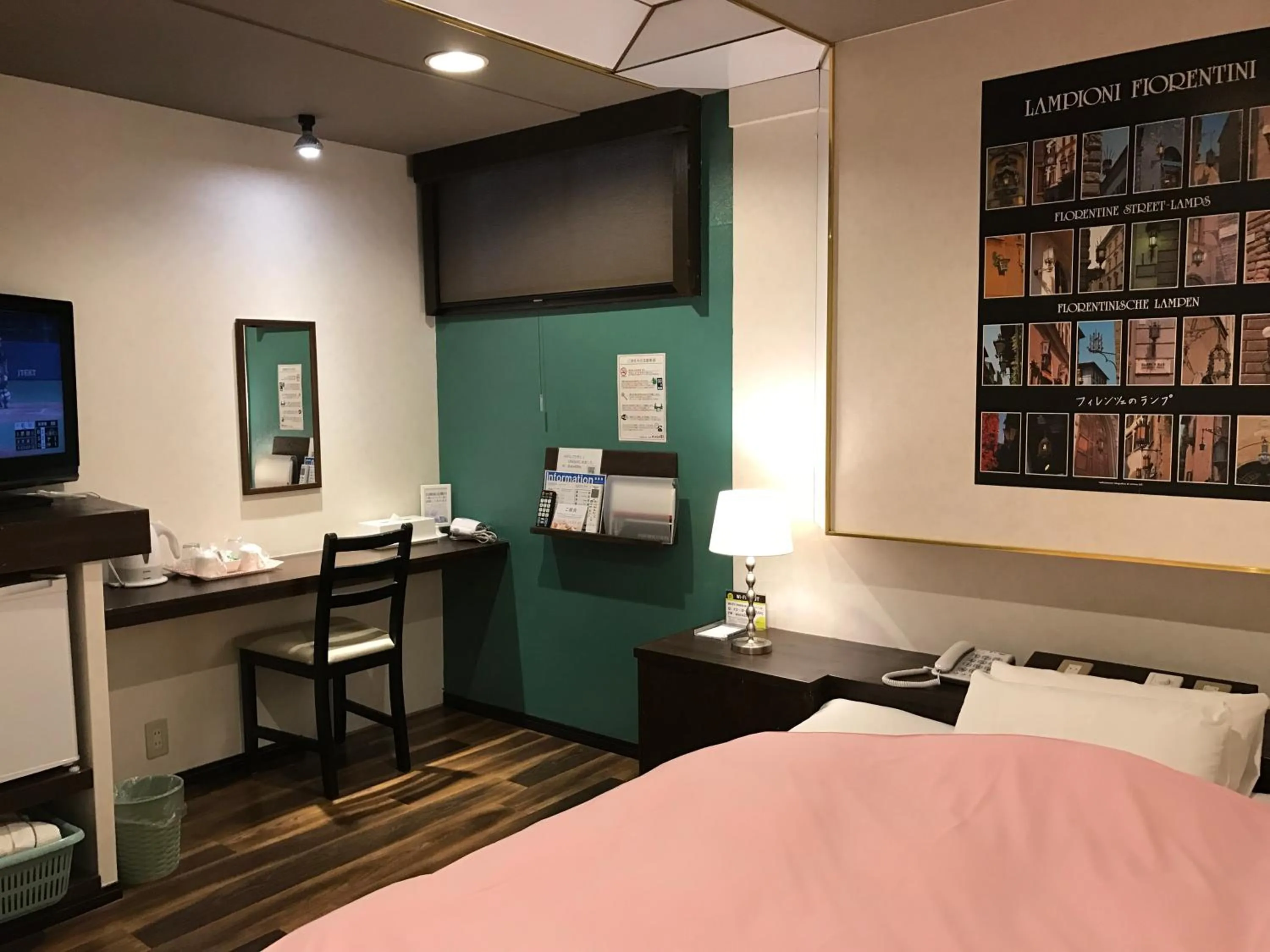 Bed in ビジネスインホテルプラザ21大阪京橋