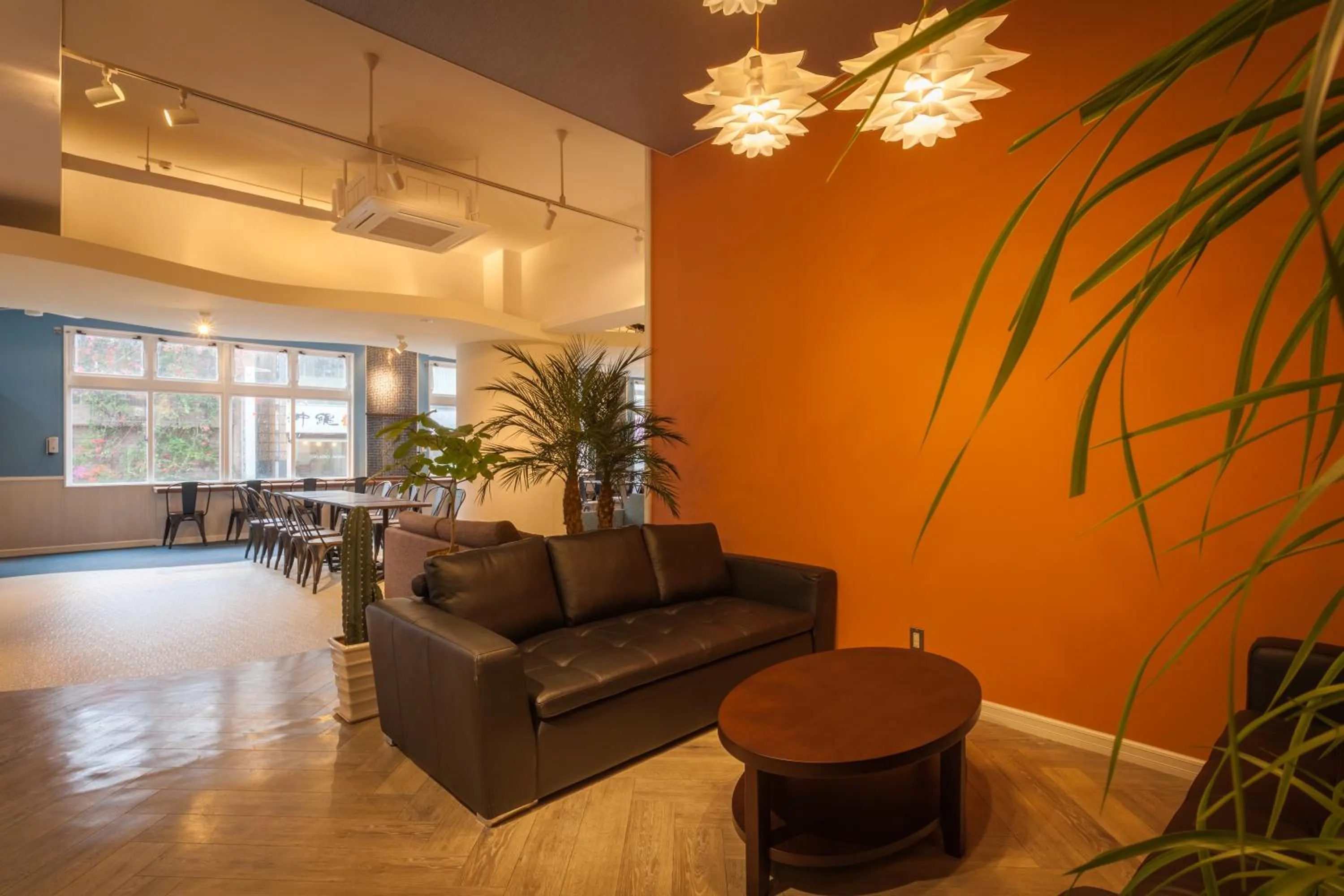 Communal lounge/ TV room in HOTEL THE CUBE Naha Kokusai Street