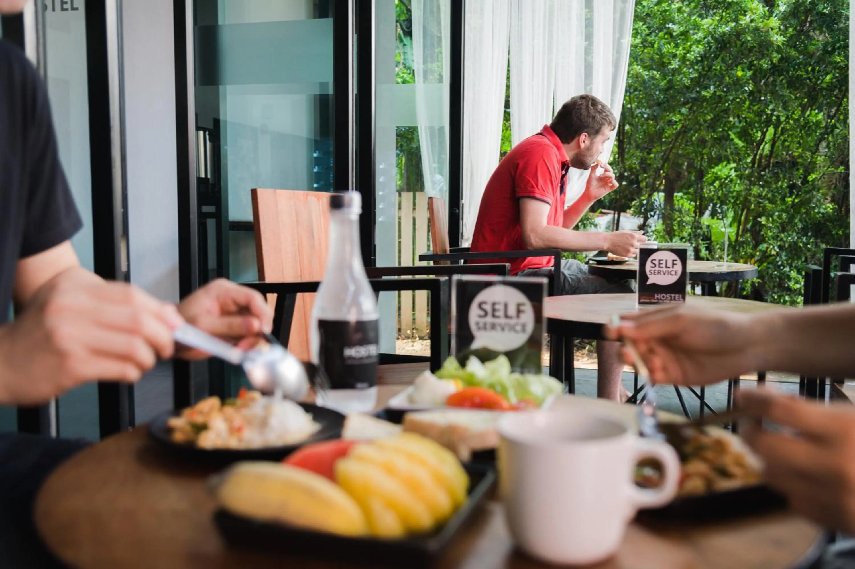 Food and drinks in The Common Hostel