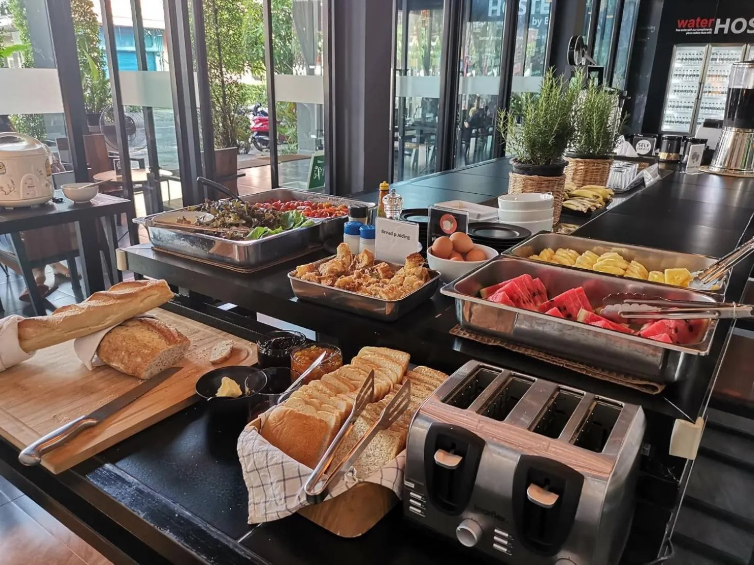 Breakfast in The Common Hostel