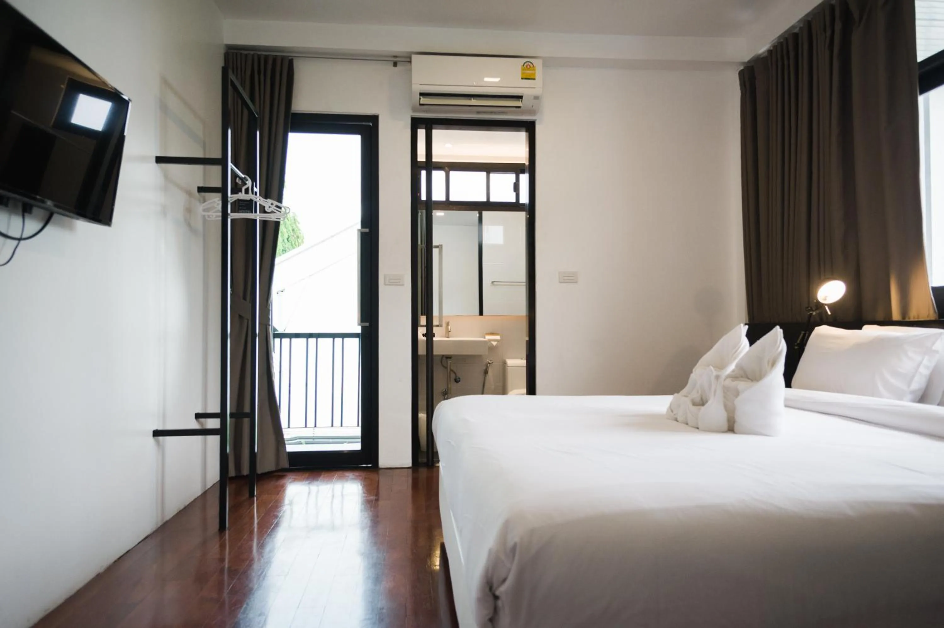 Bed in The Common Hostel