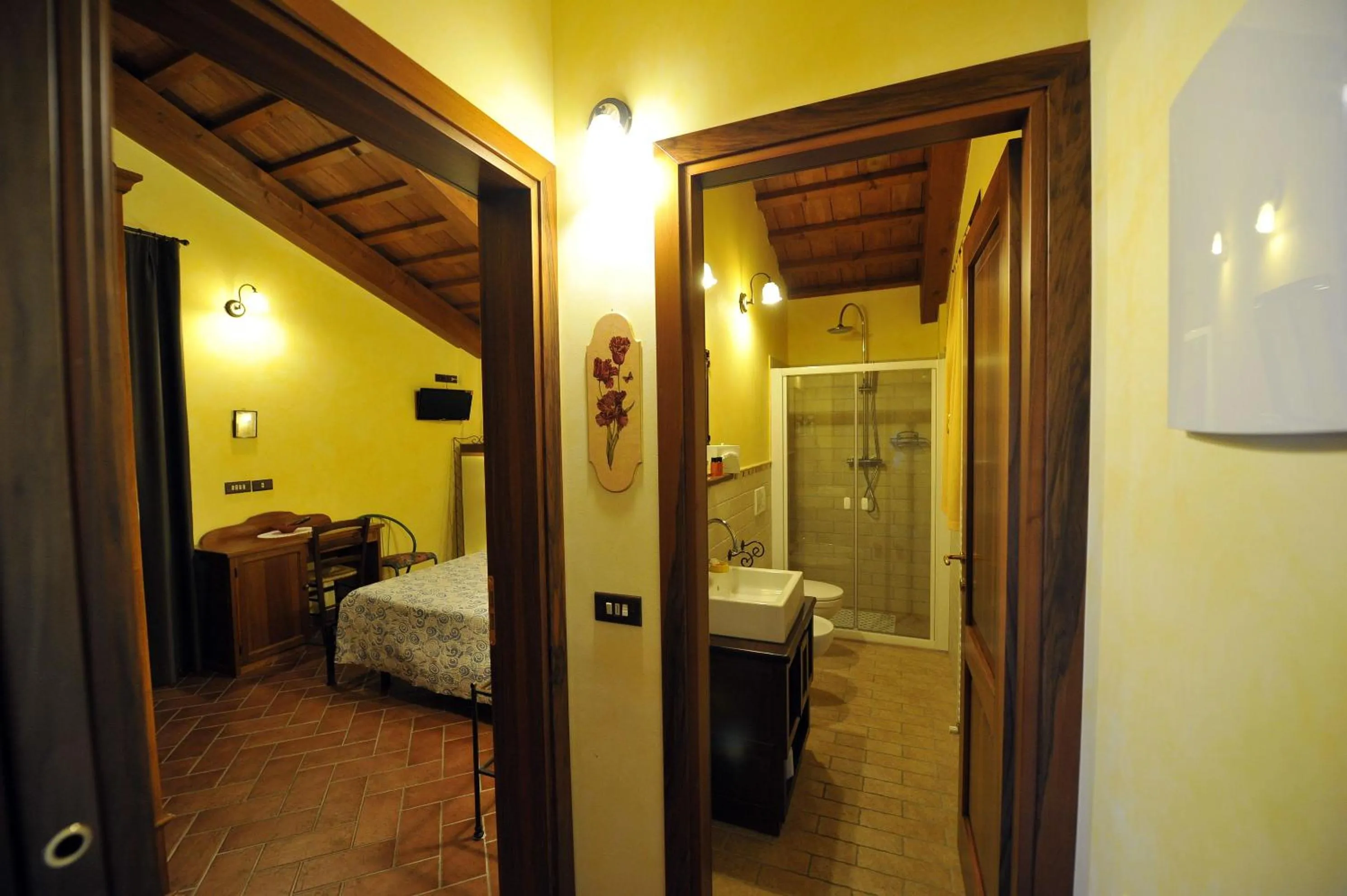 Decorative detail, Bed in Il Podere Del Germano Reale