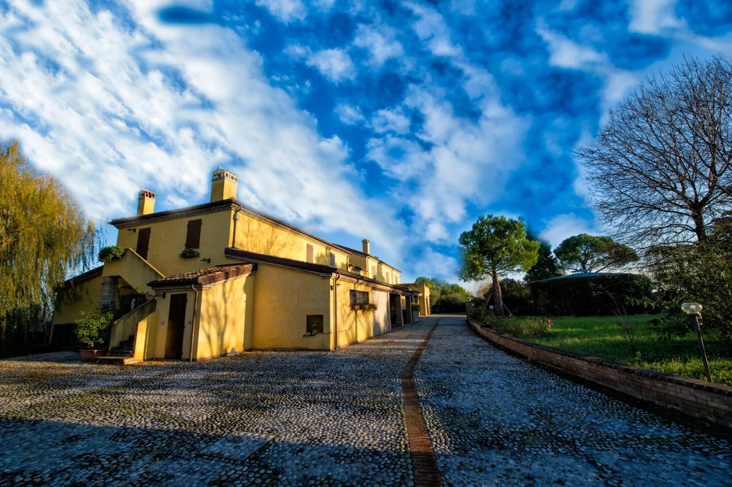 Property building in Il Podere Del Germano Reale