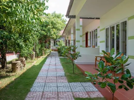 Garden in Trung Huynh Bungalow