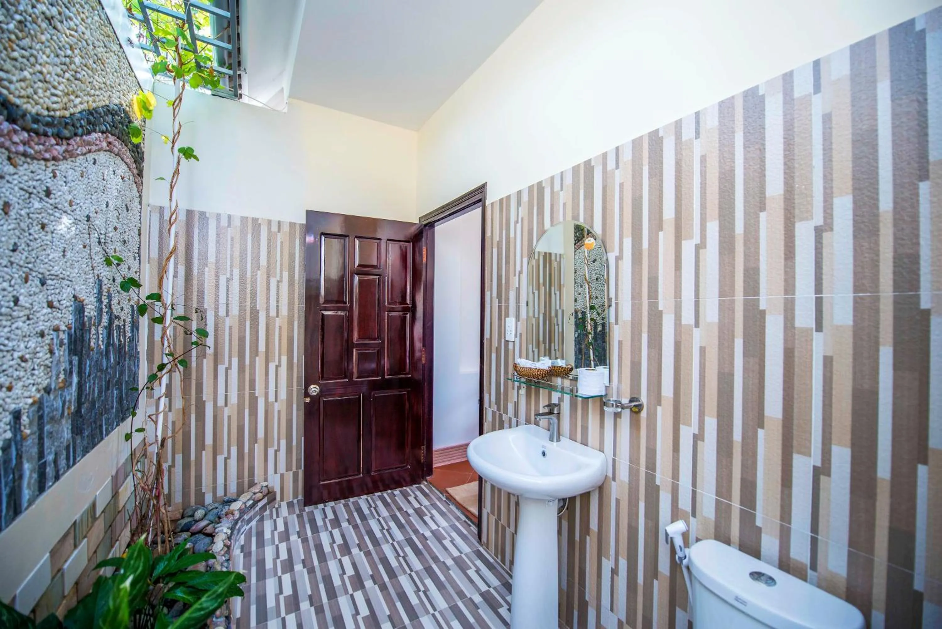 Shower in Trung Huynh Bungalow