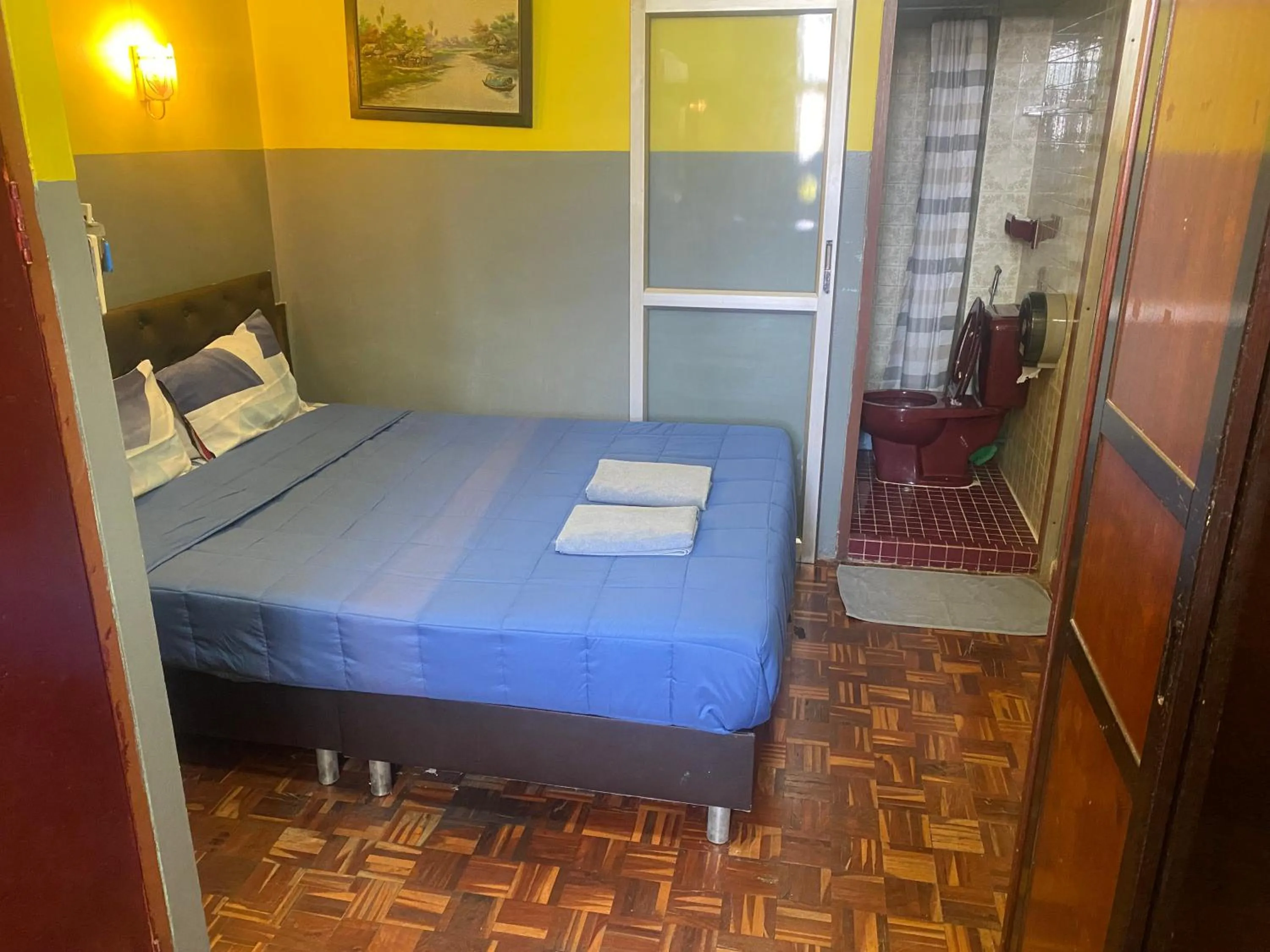 Bed in Riviera Beach