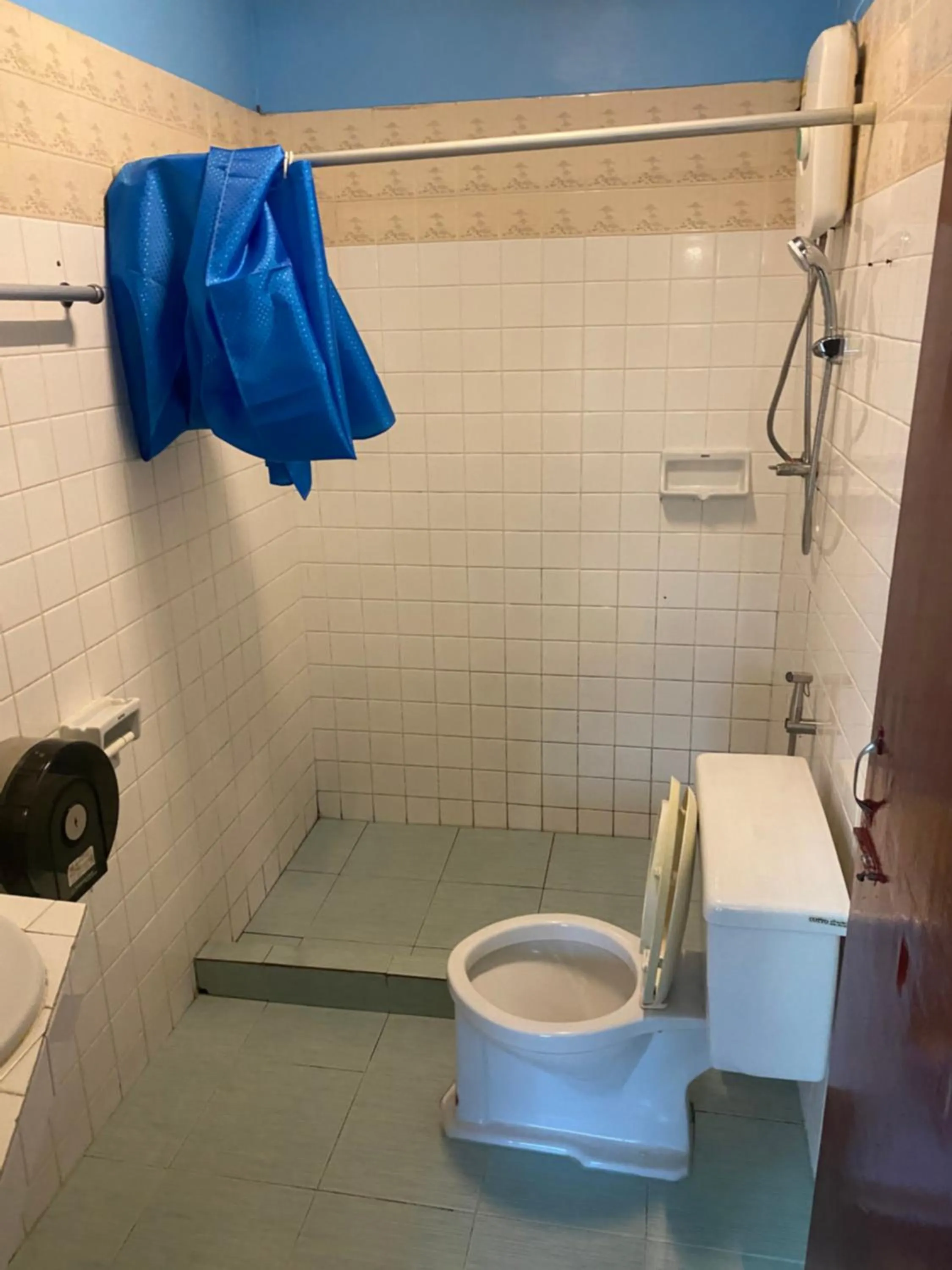 Shower in Riviera Beach