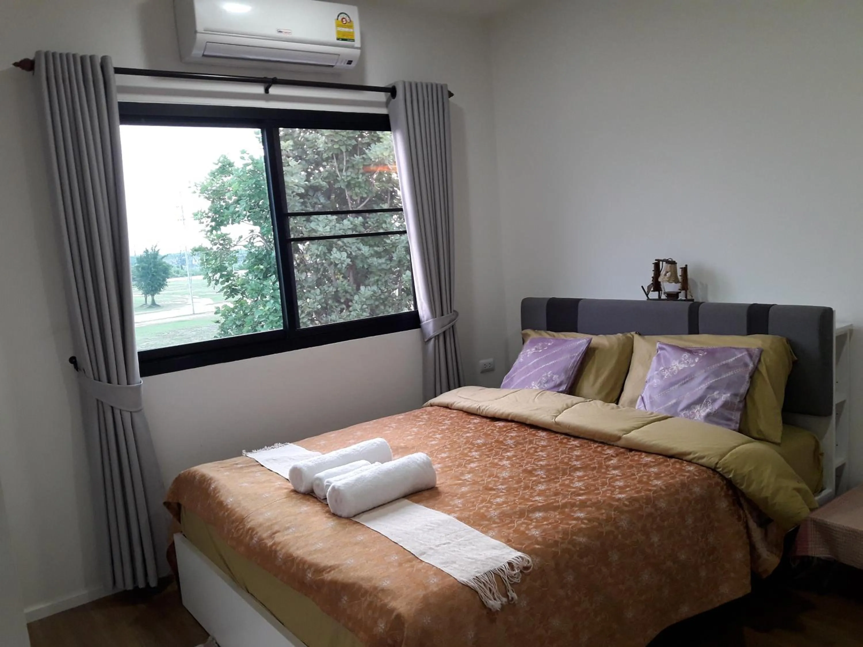 bunk bed, Bed in New Loft Modern Home